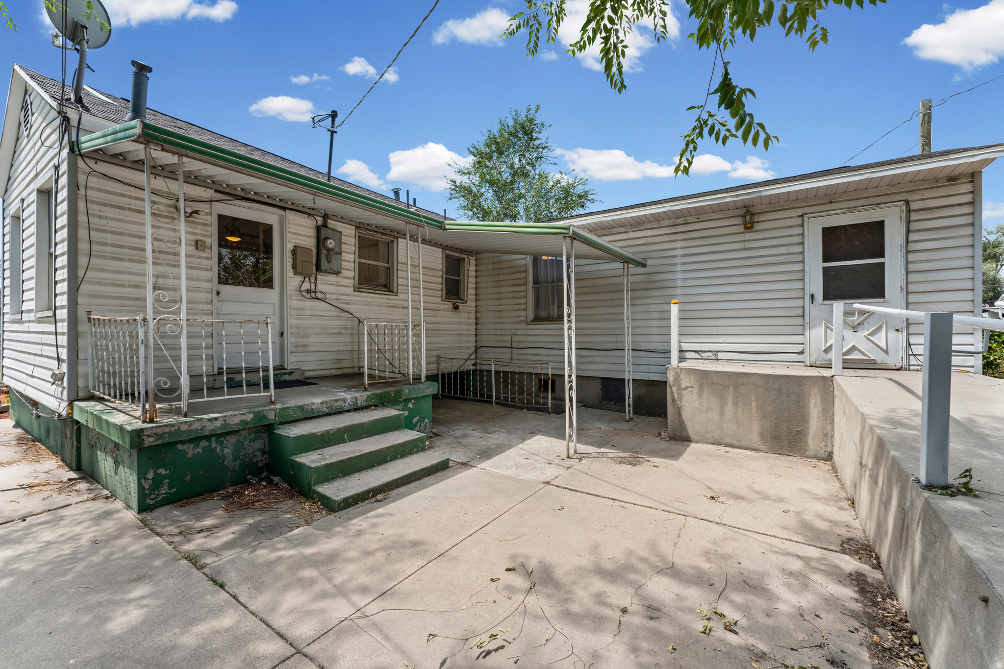 main property photo 22