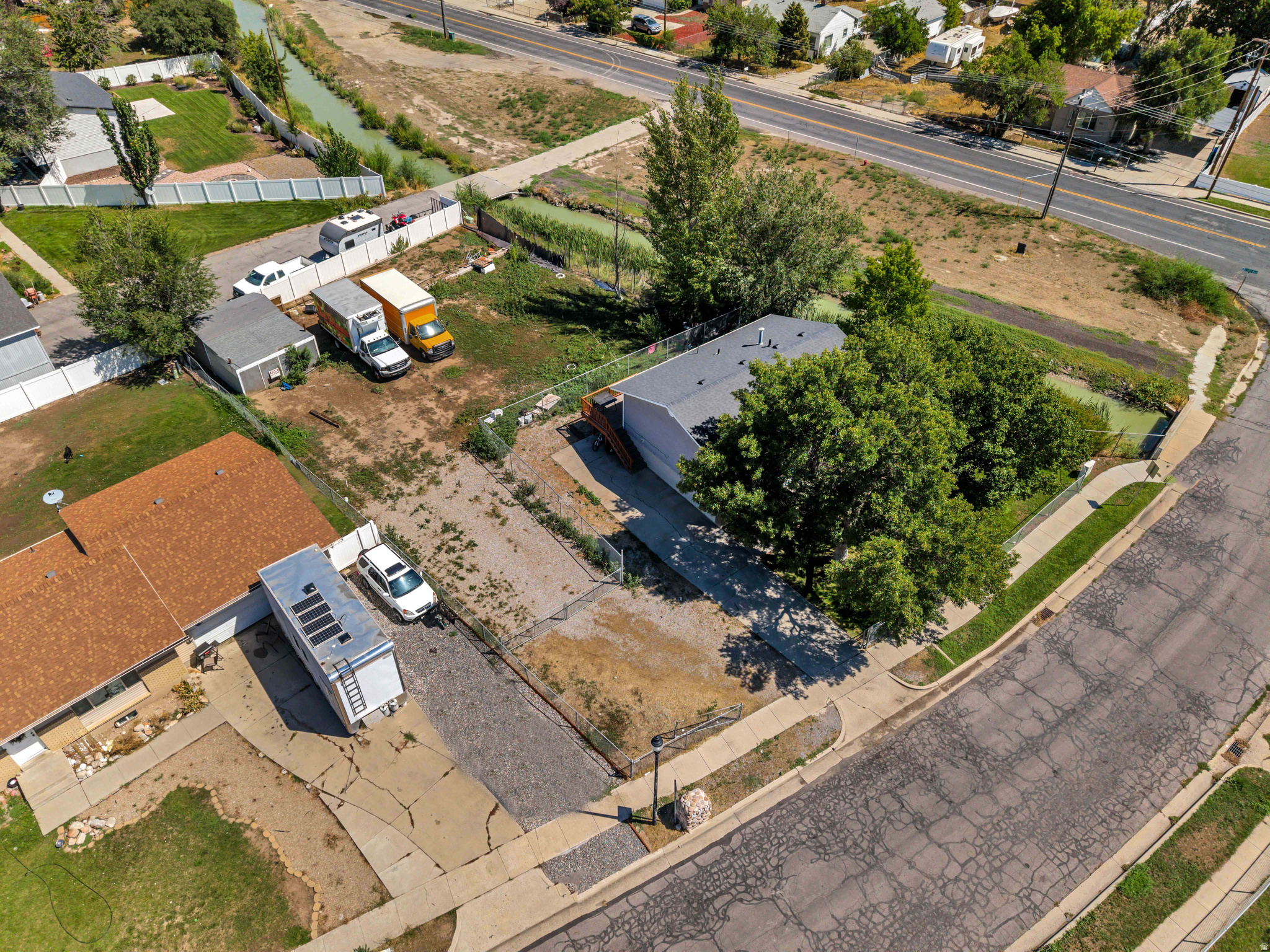 main property photo 31