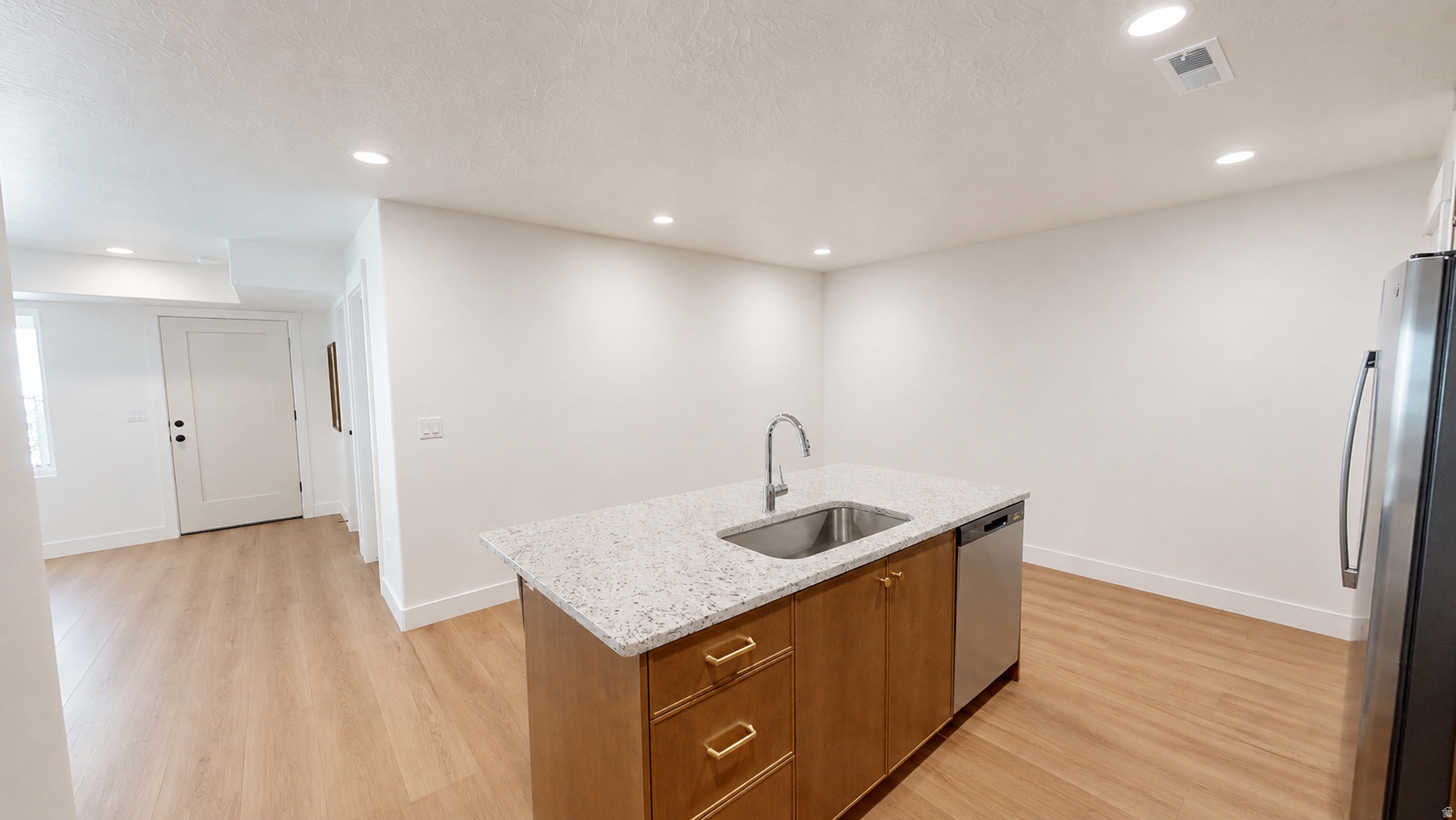 main property photo 66