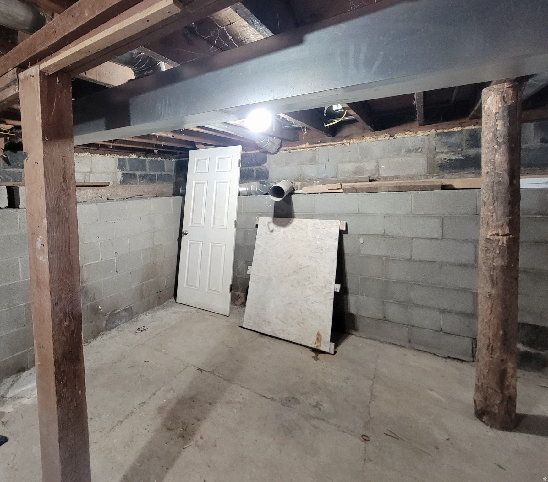 main property photo 23