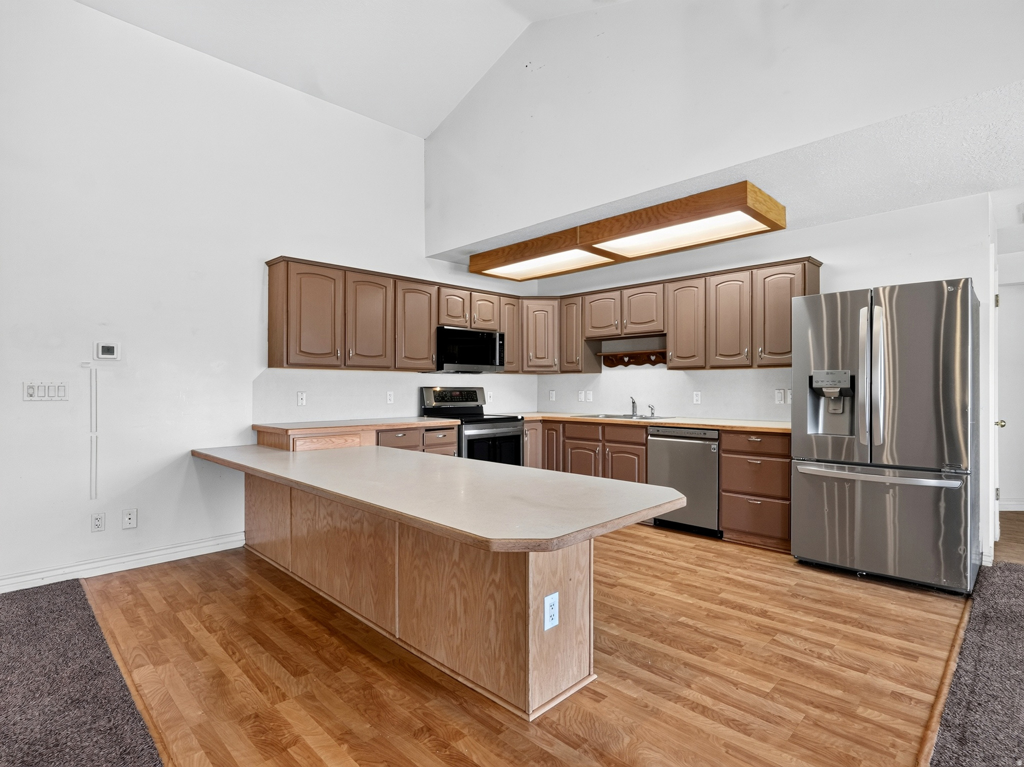 main property photo 7