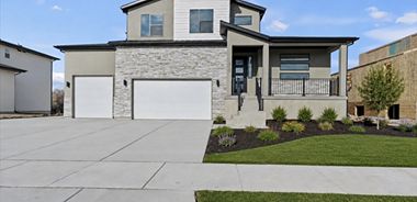 image of property with 4 Bed | 3 Bath | 4,266 Sqft