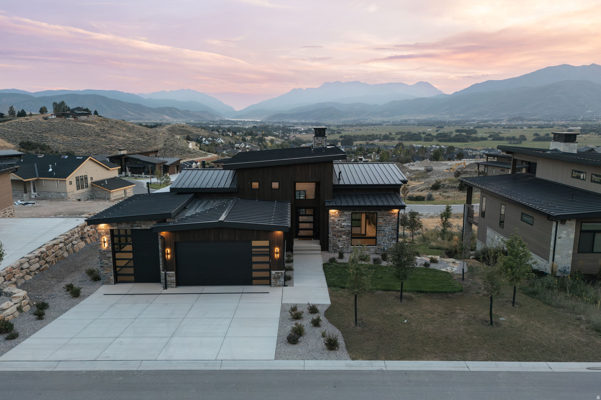 main property photo 60