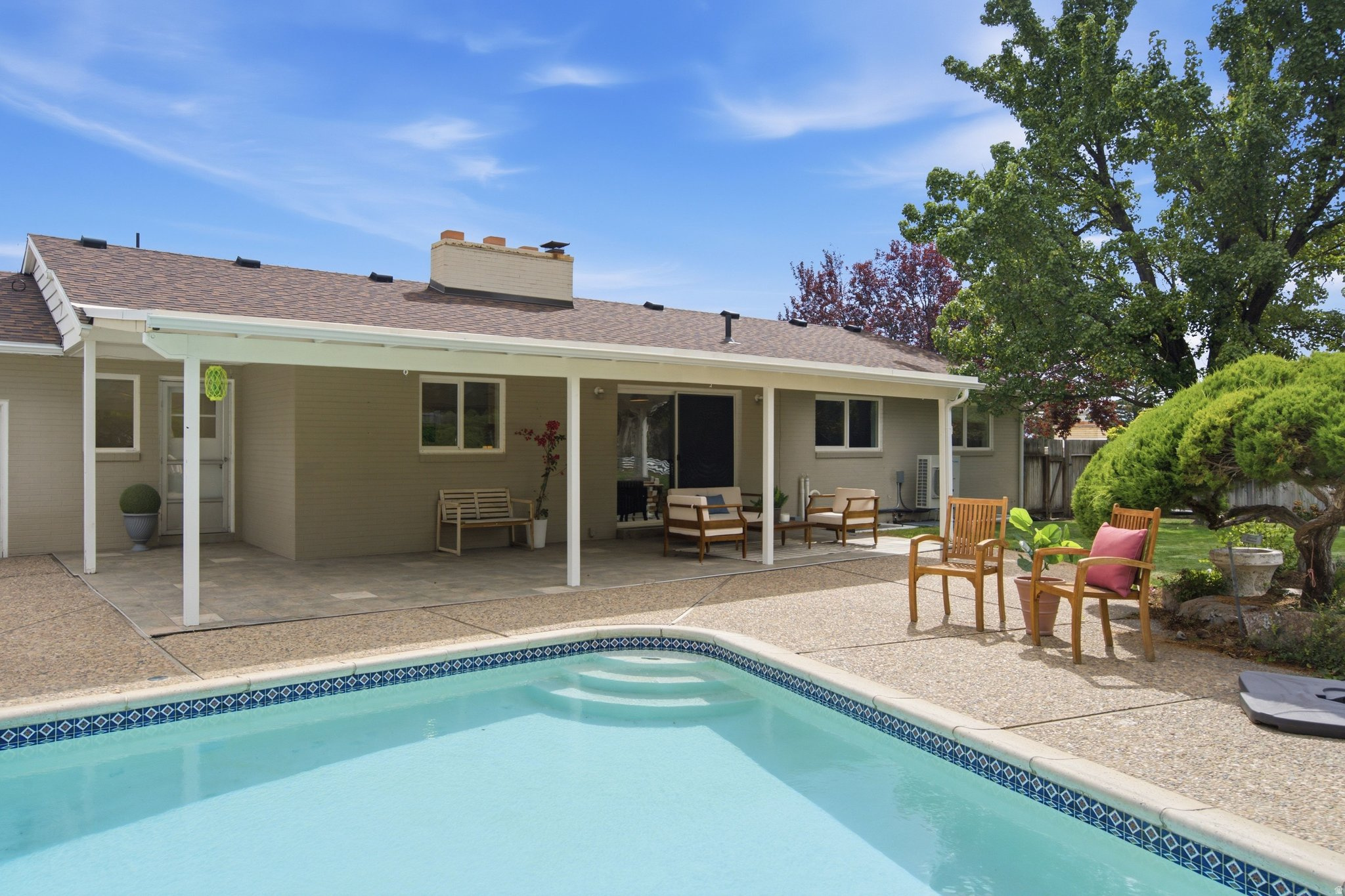 main property photo 94