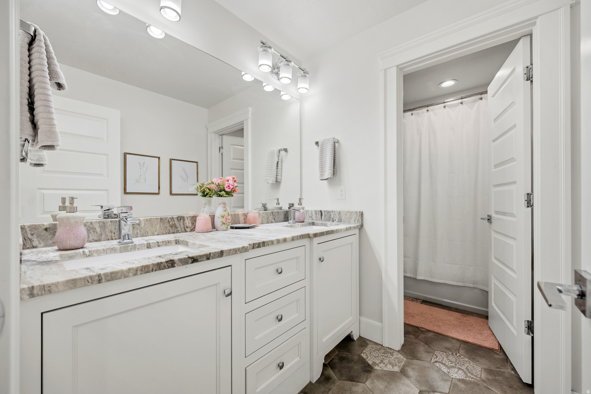 main property photo 59
