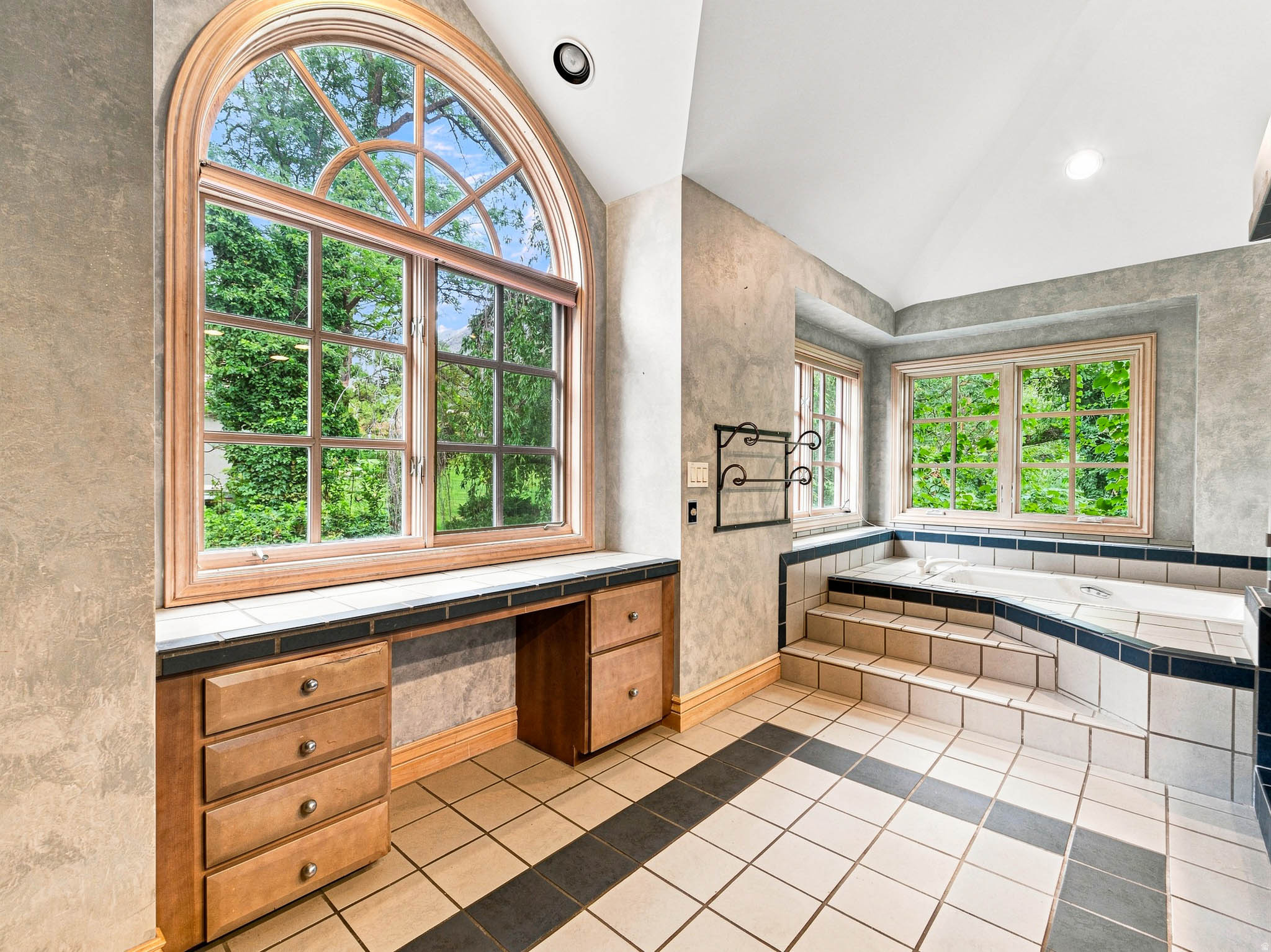 main property photo 59
