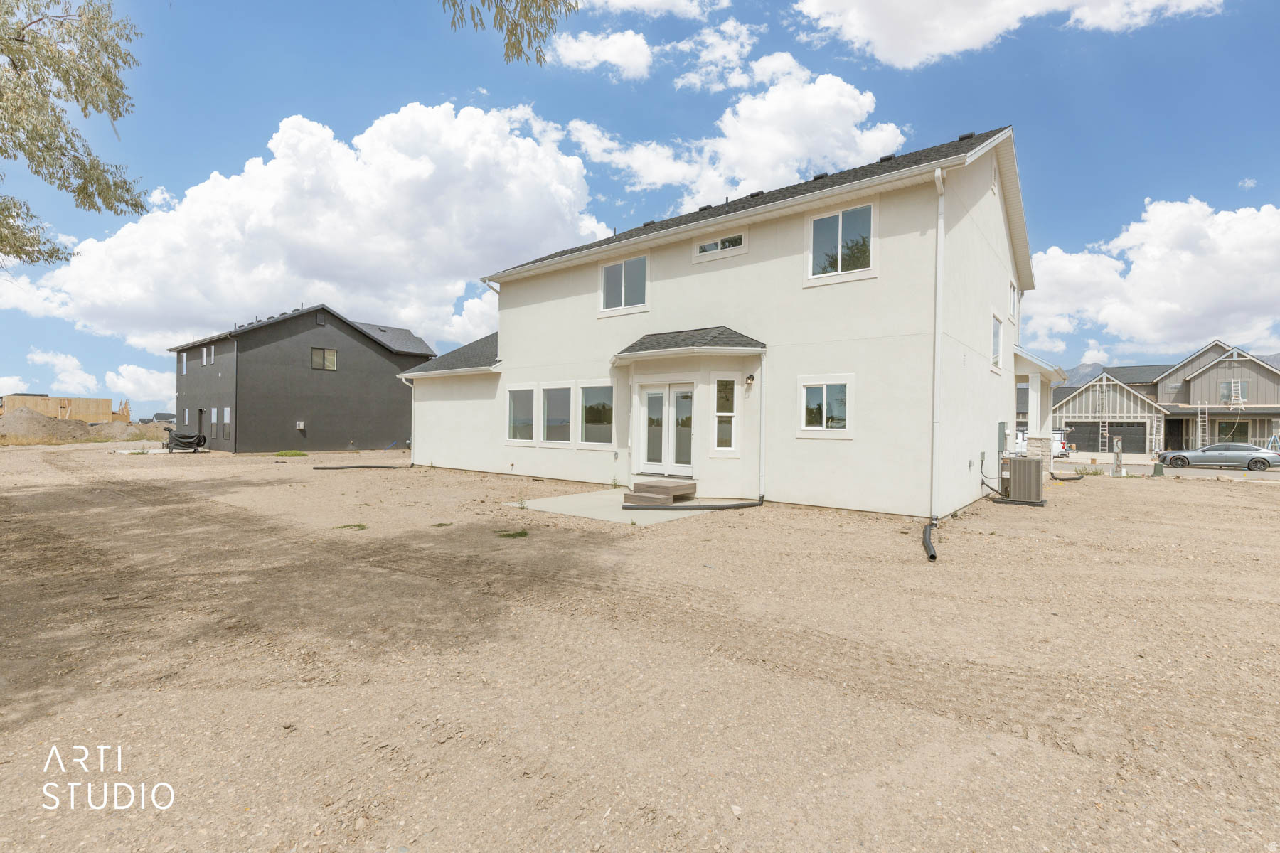 main property photo 35