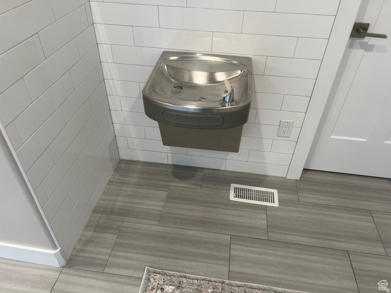 main property photo 65