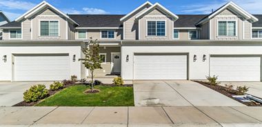 image of property with 3 Bed | 3 Bath | 3,059 Sqft