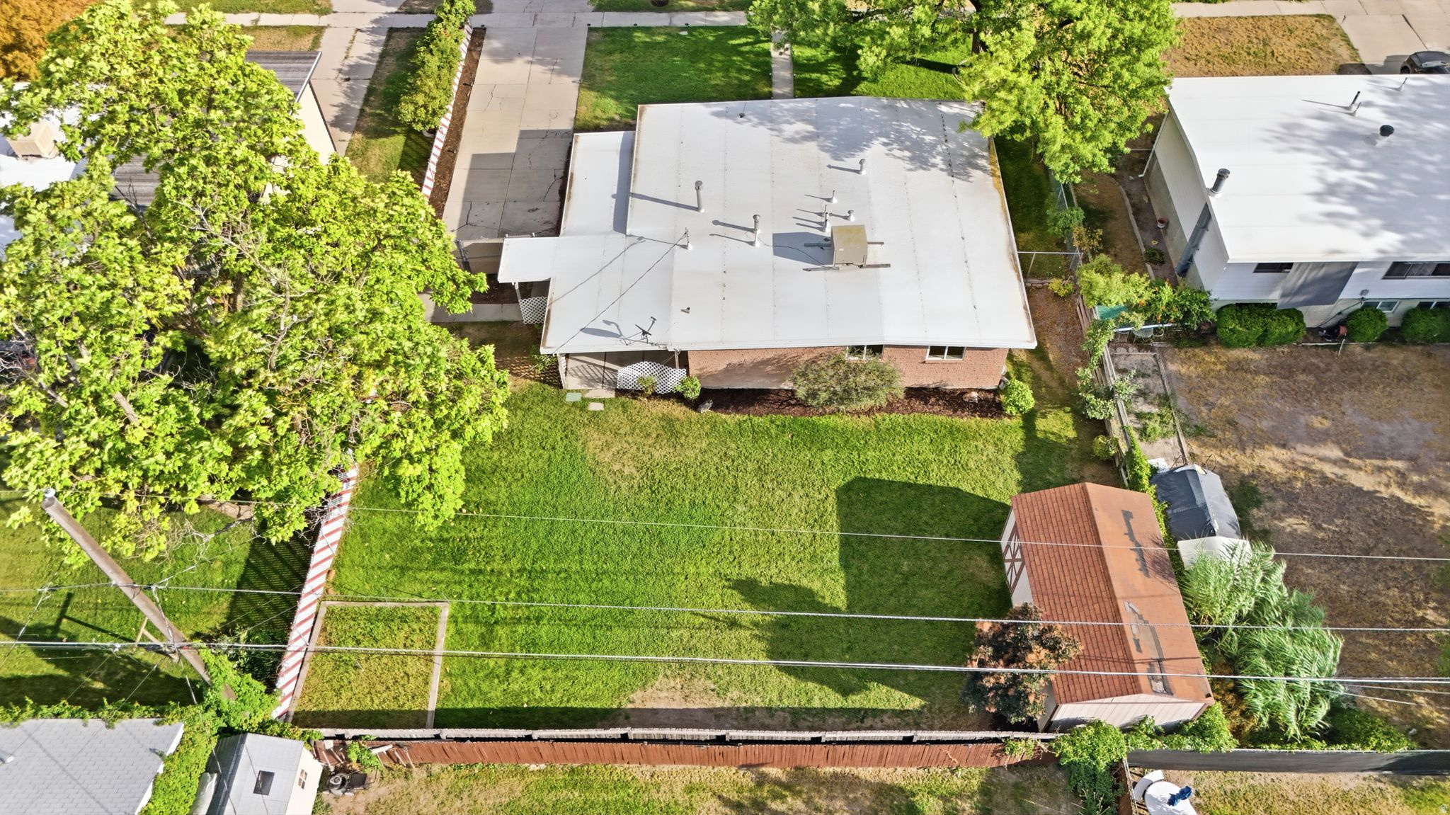 main property photo 34