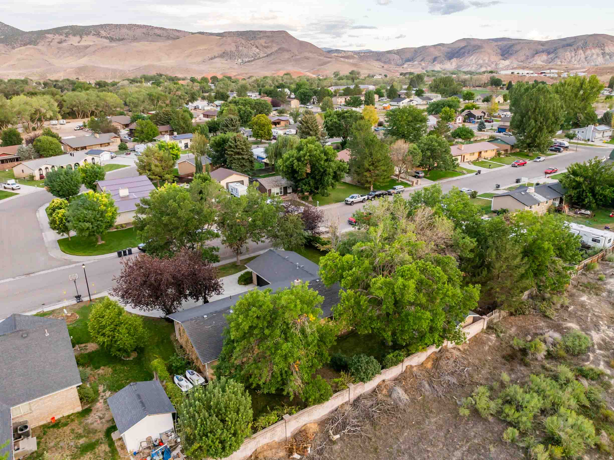 main property photo 40