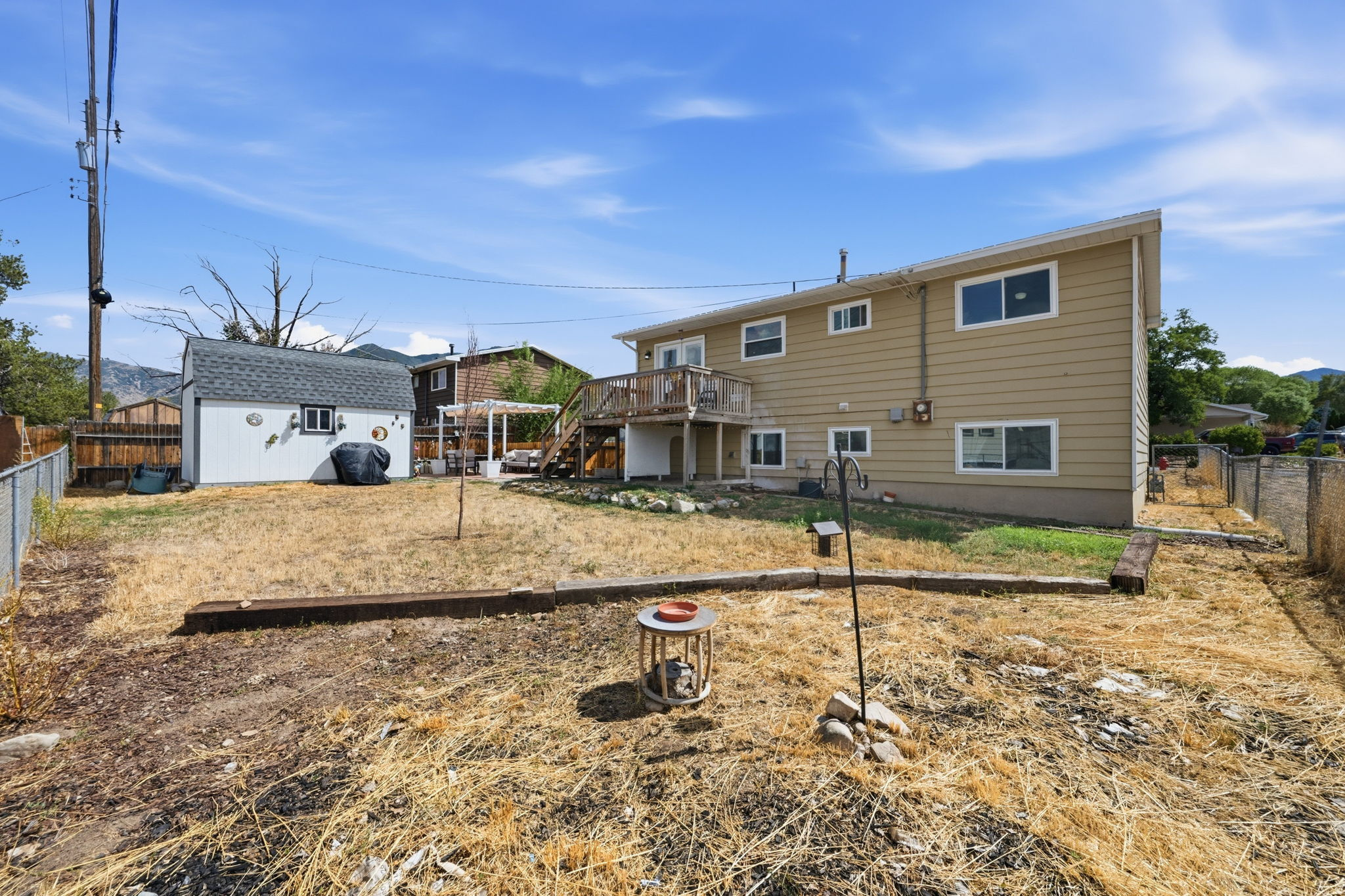 main property photo 25