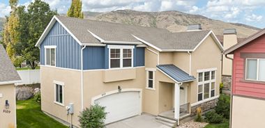 image of property with 3 Bed | 3 Bath | 2,252 Sqft