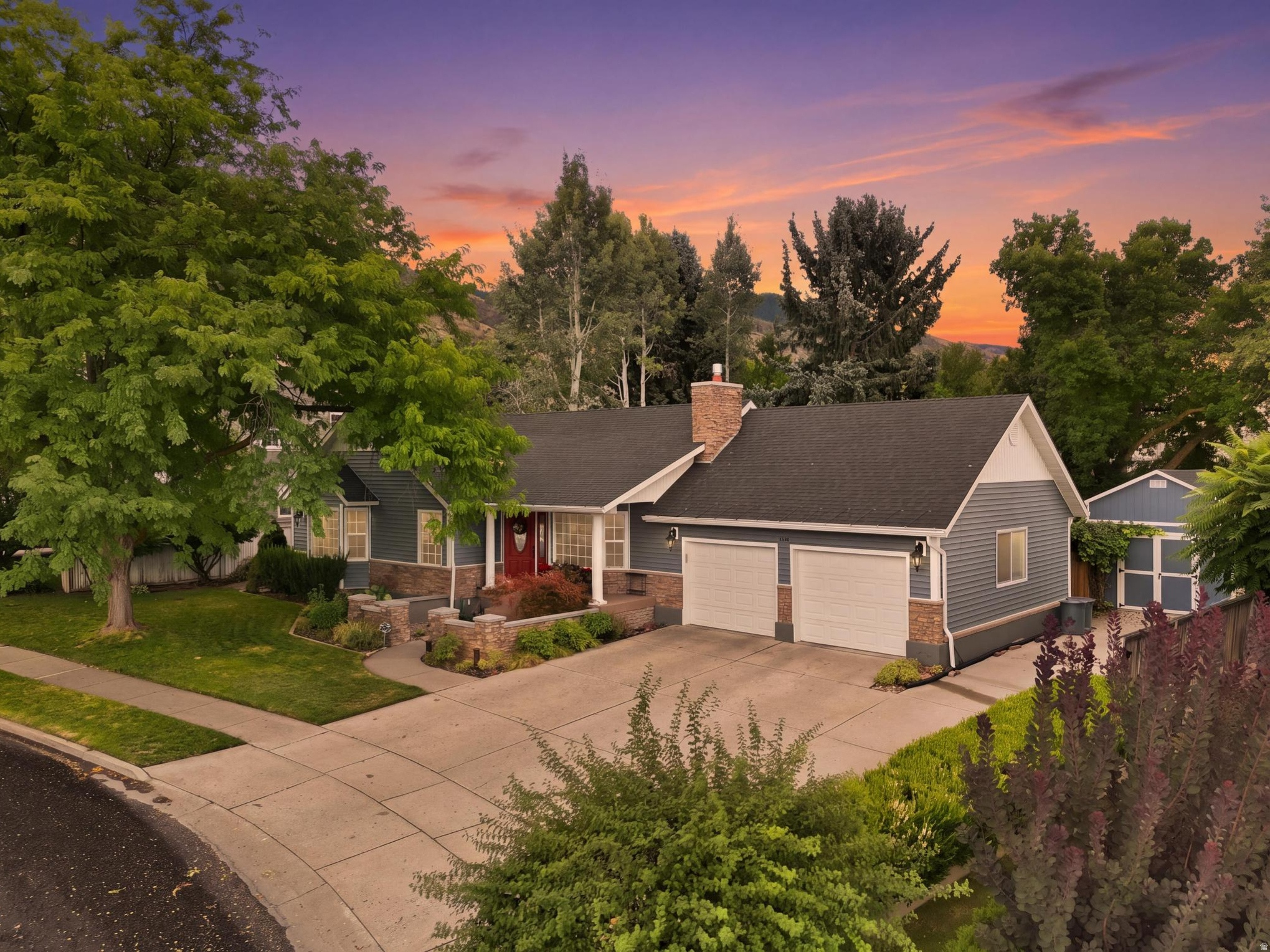 main property photo 32