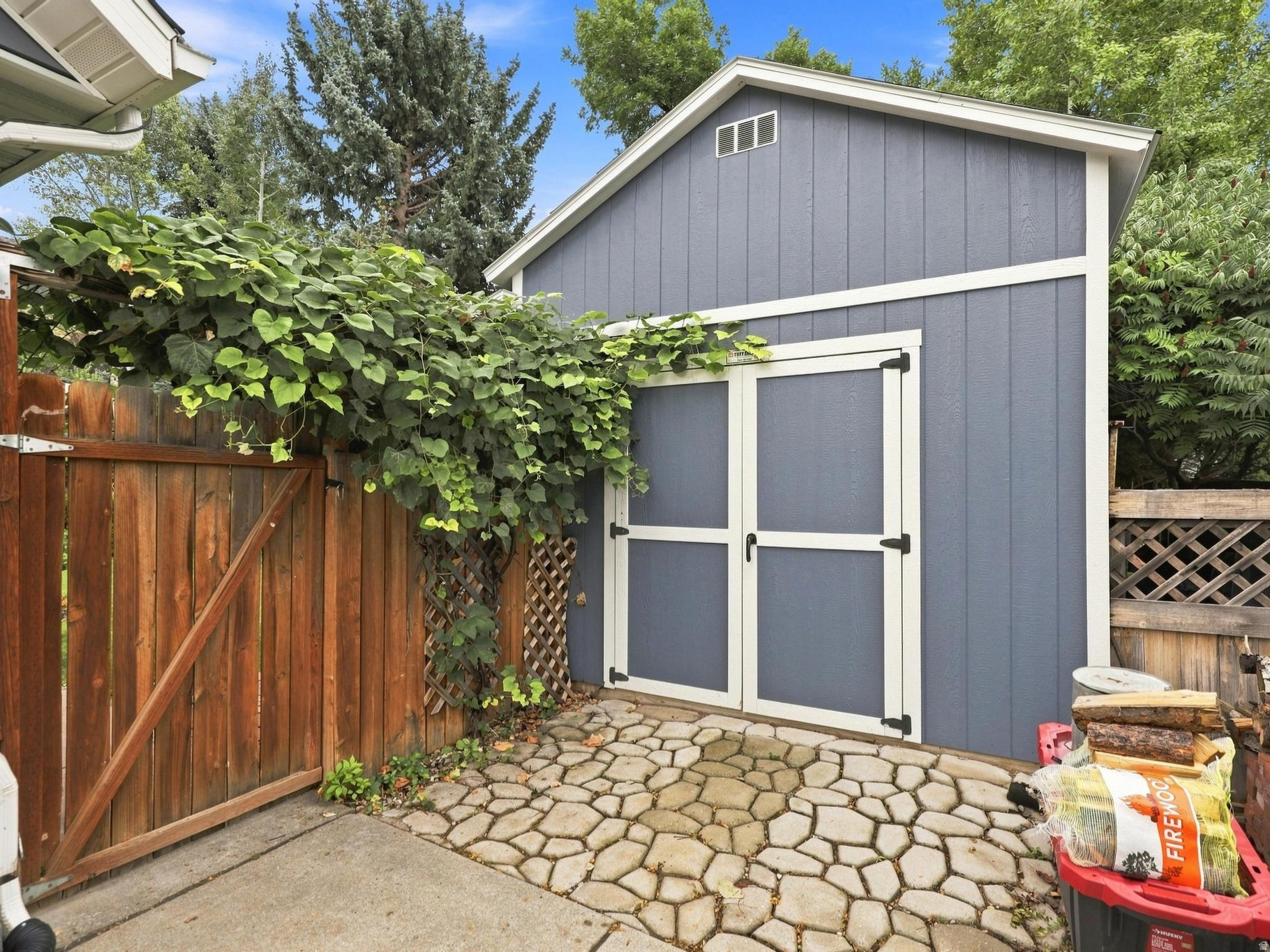 main property photo 42