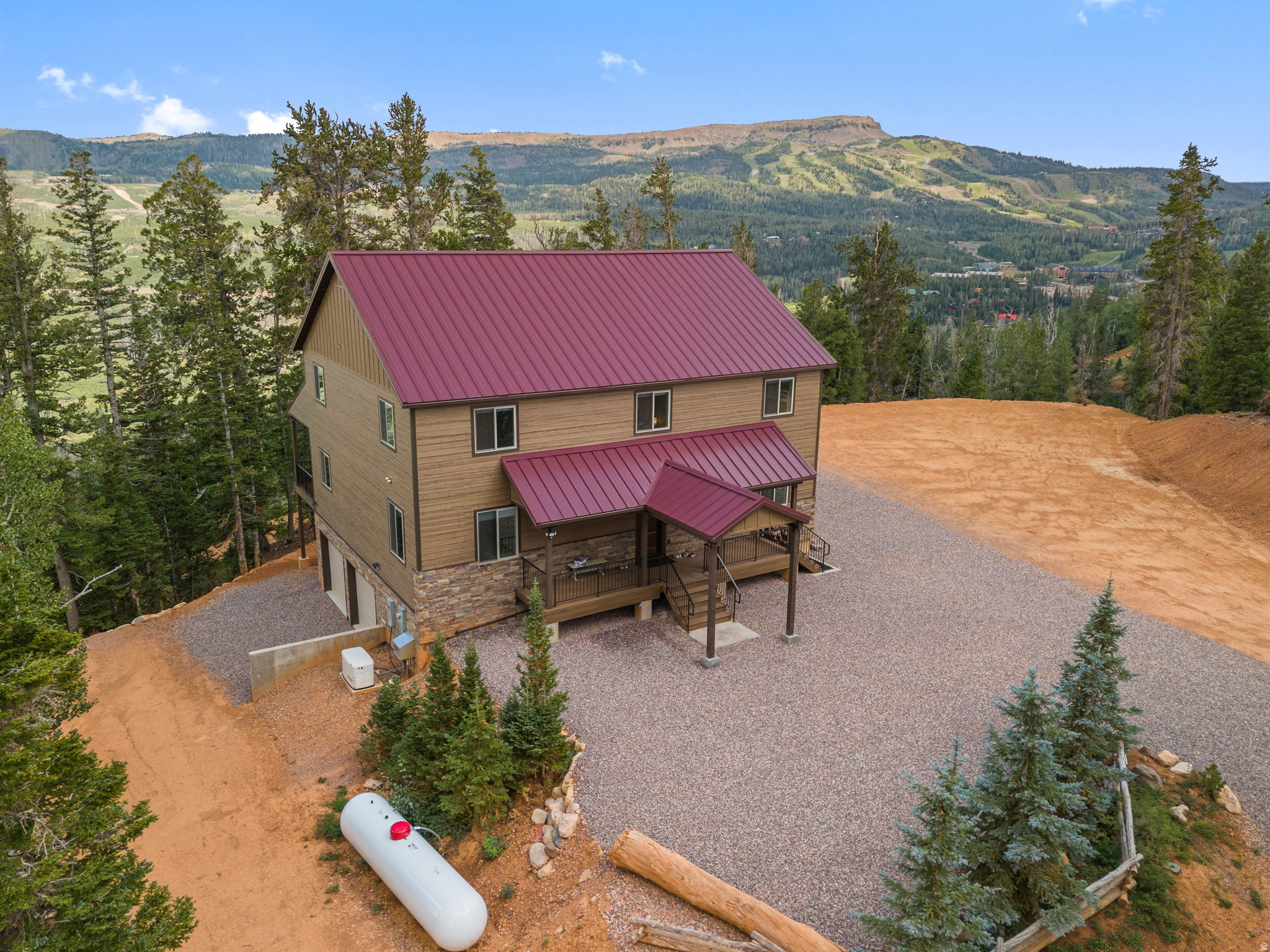 main property photo 46