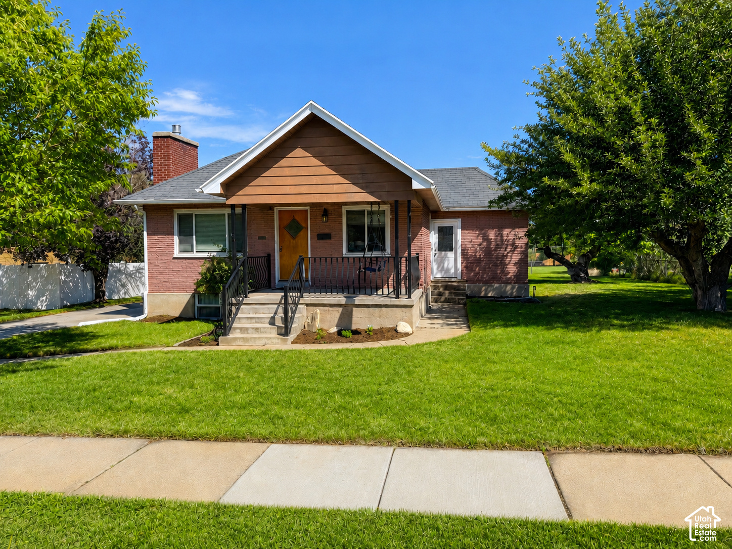 main property photo 17