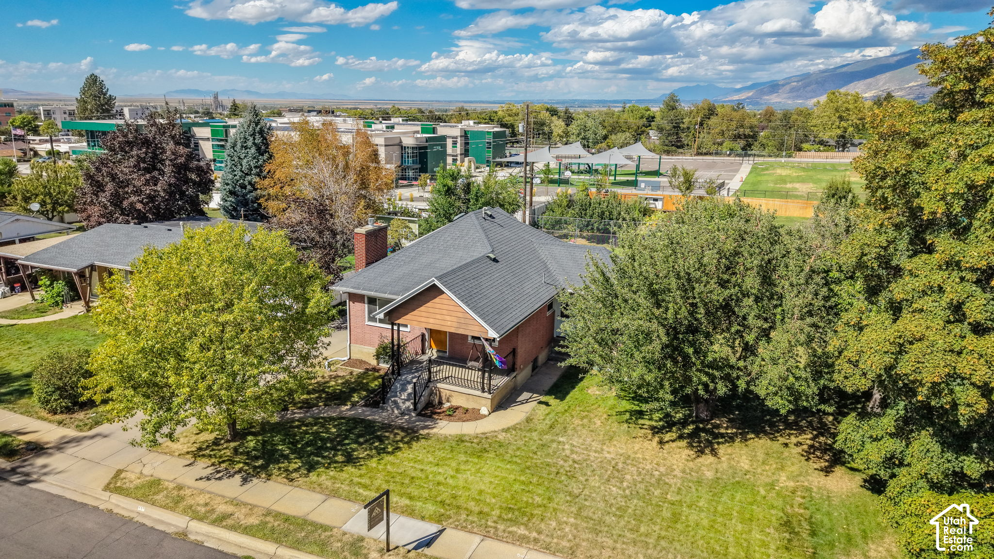 main property photo 27