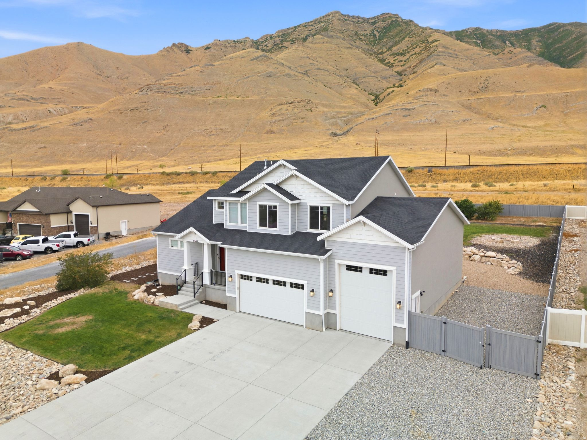 main property photo 77
