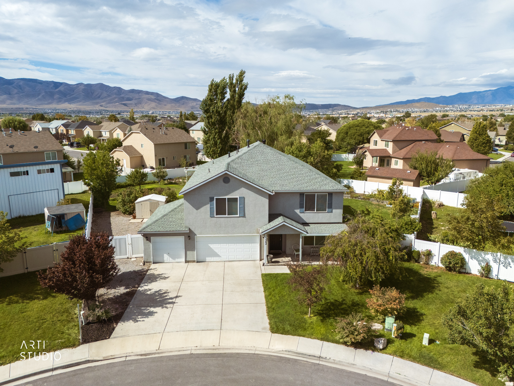 main property photo 28