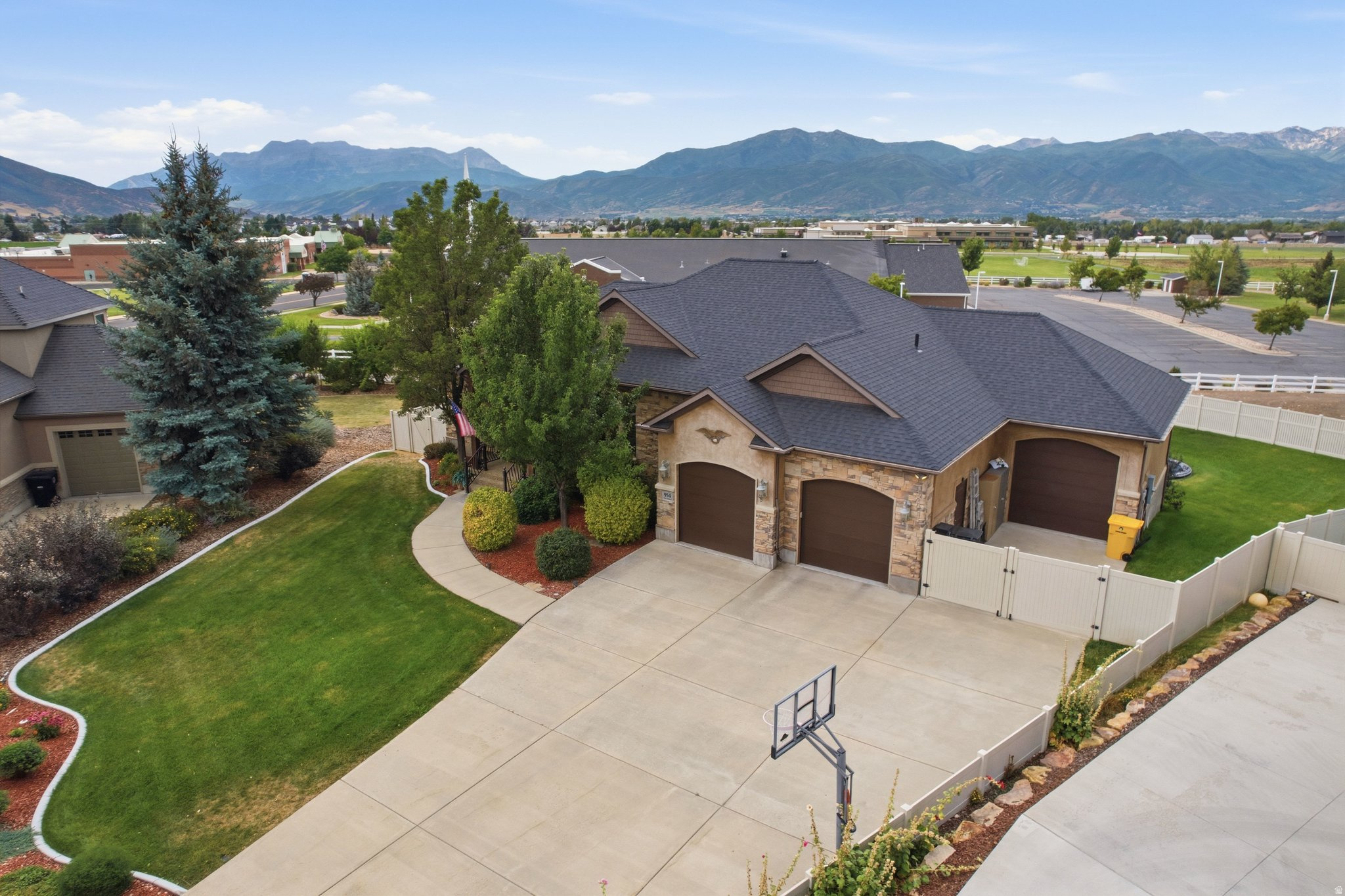 main property photo 51