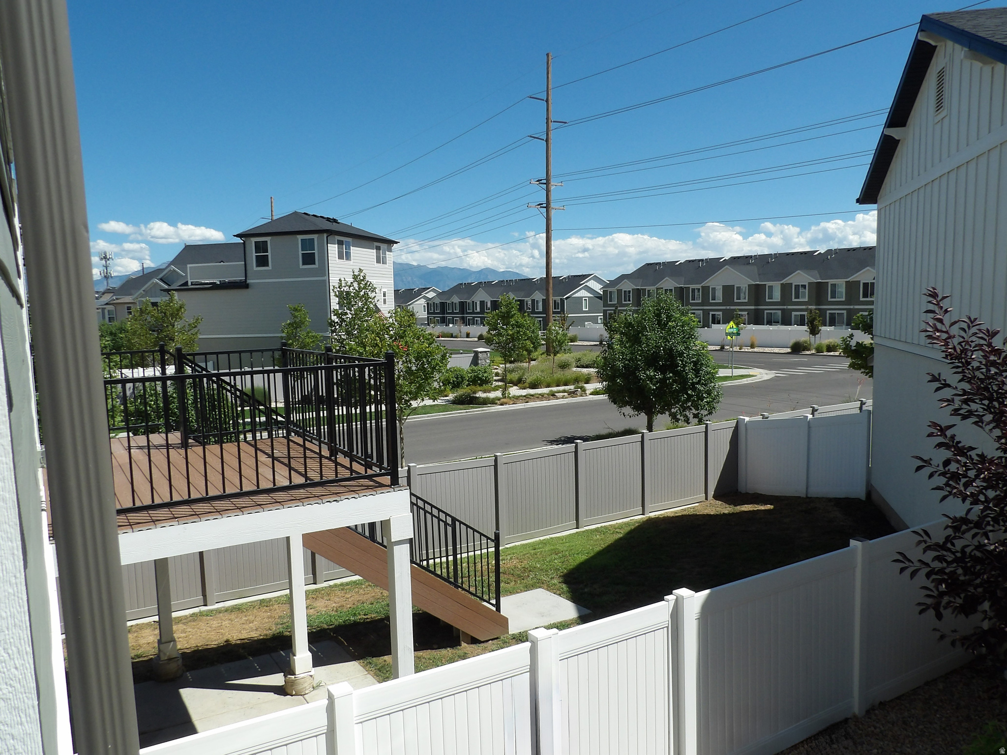 main property photo 30