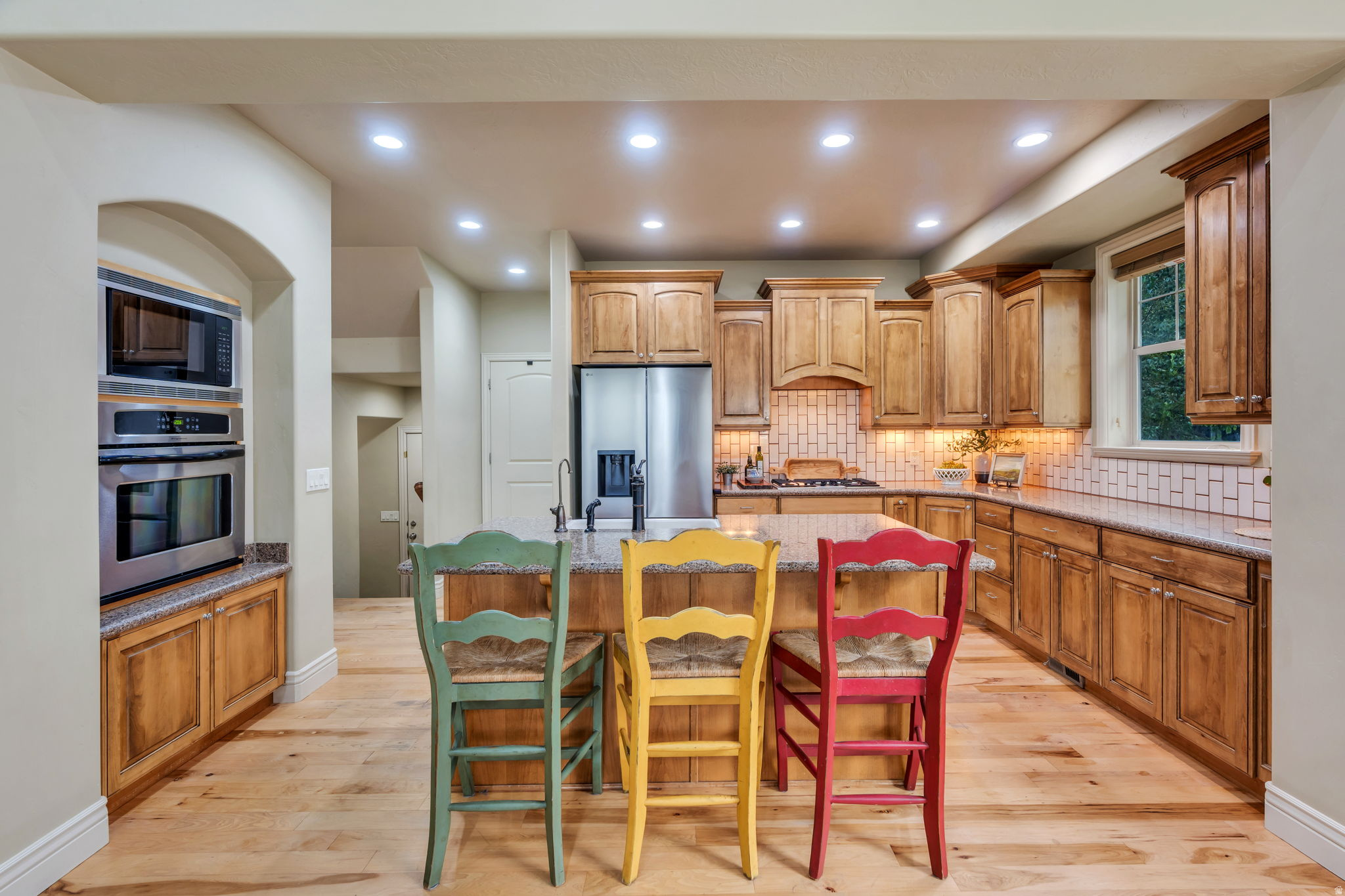 main property photo 9
