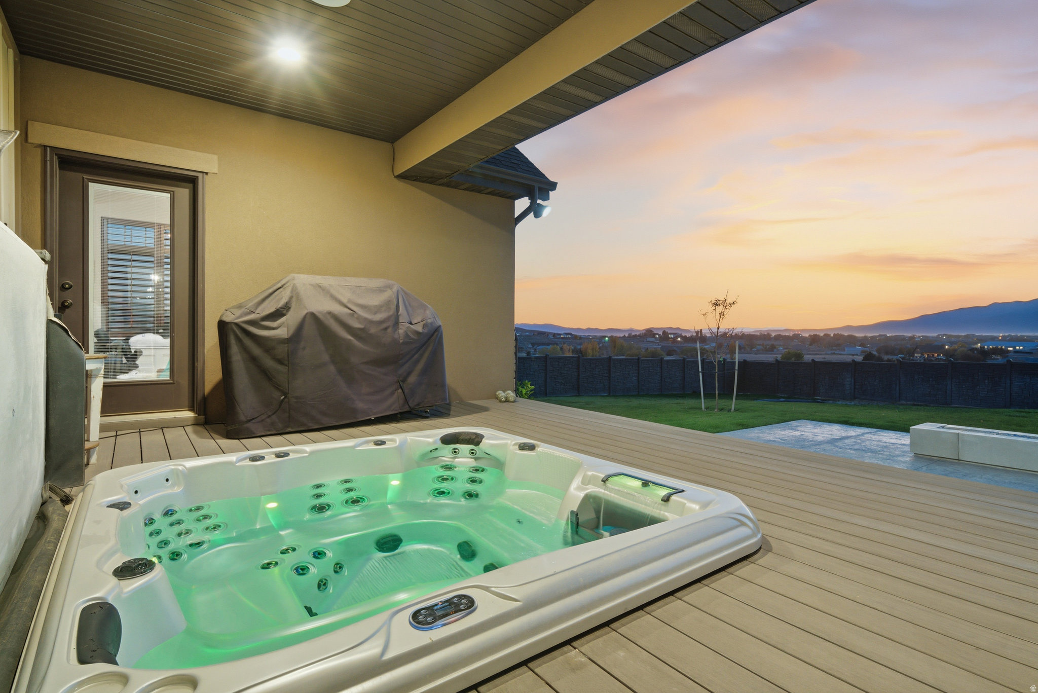 main property photo 43