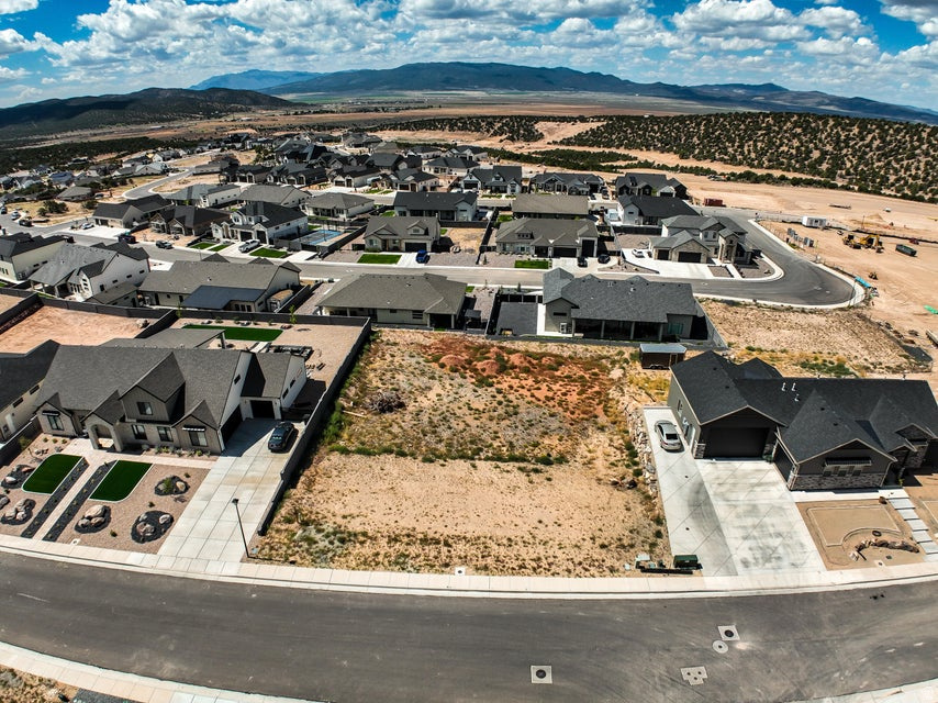 main property photo 9