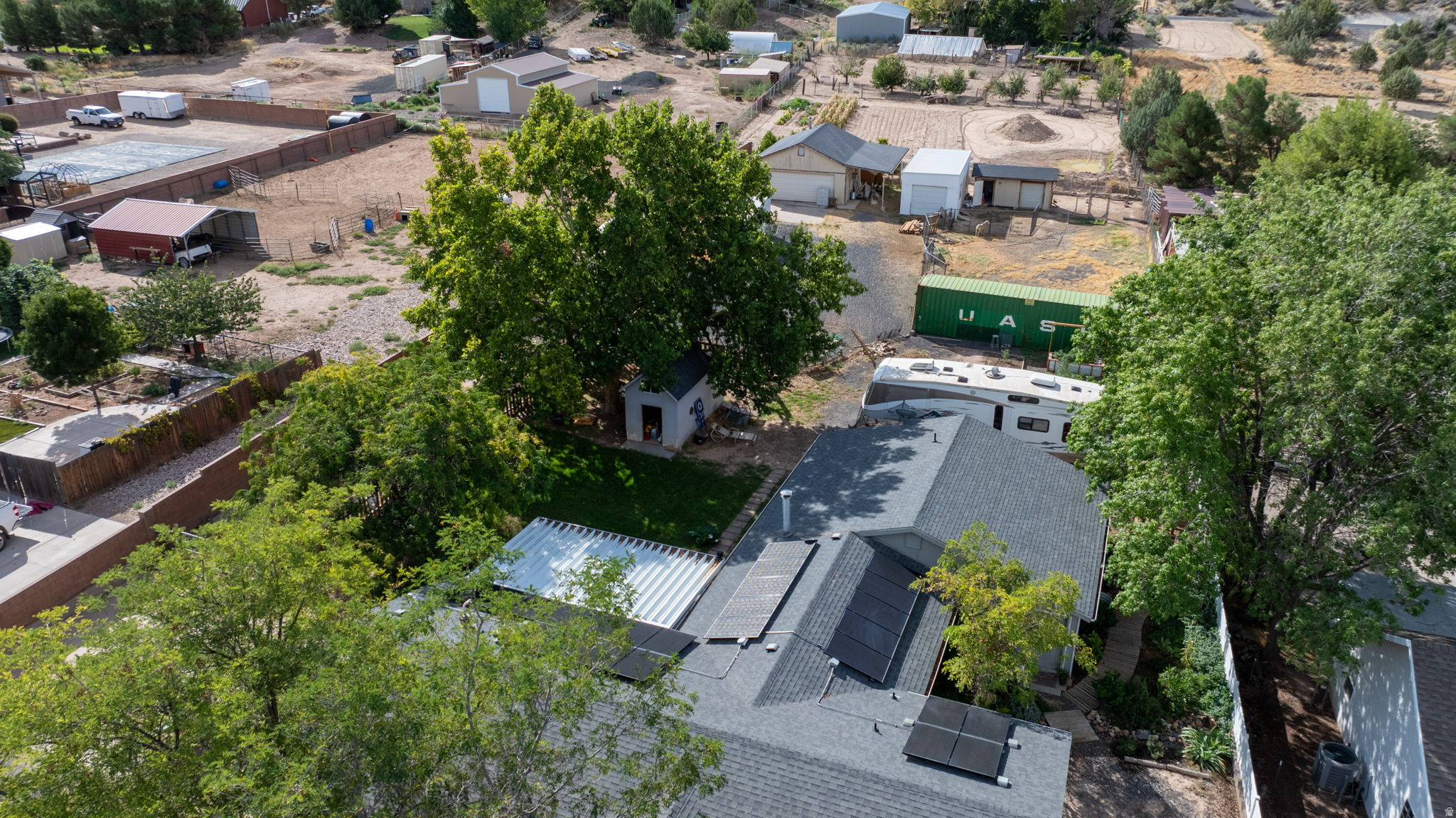 main property photo 50