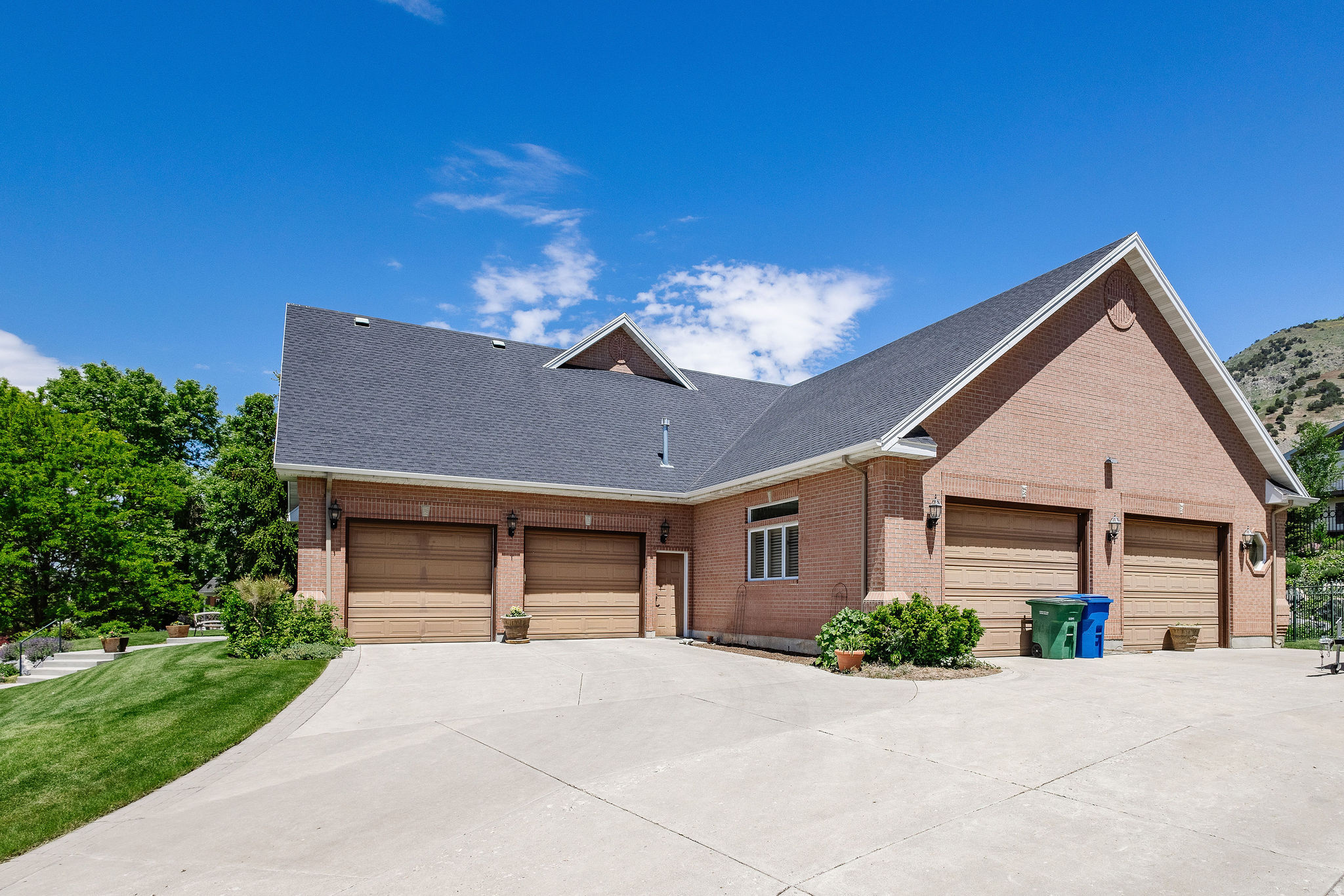 main property photo 75