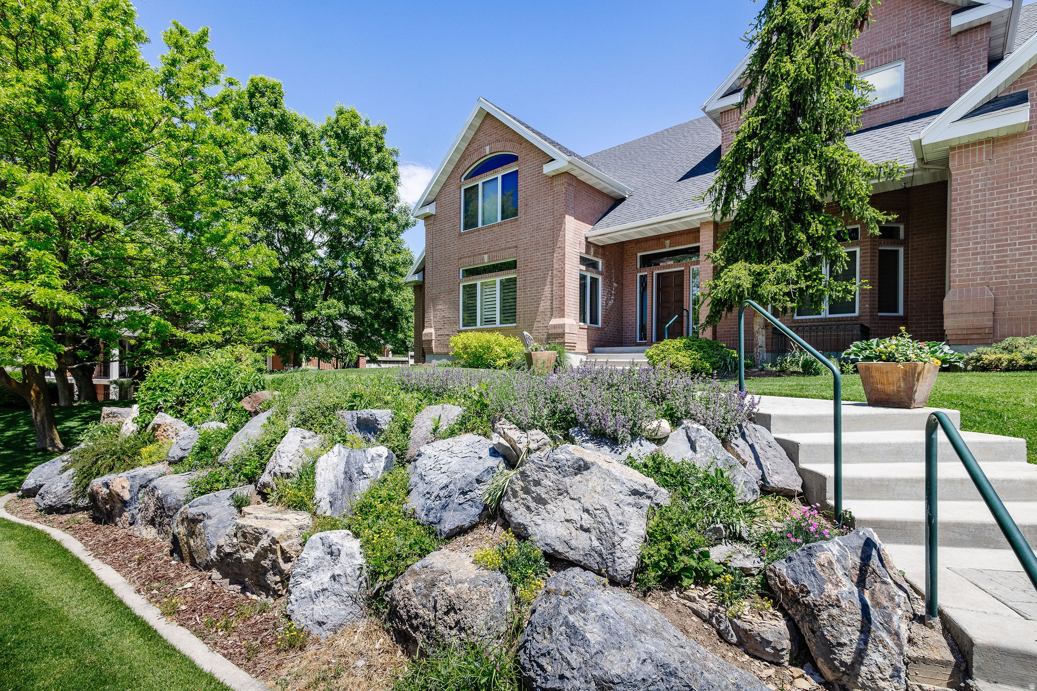 main property photo 77