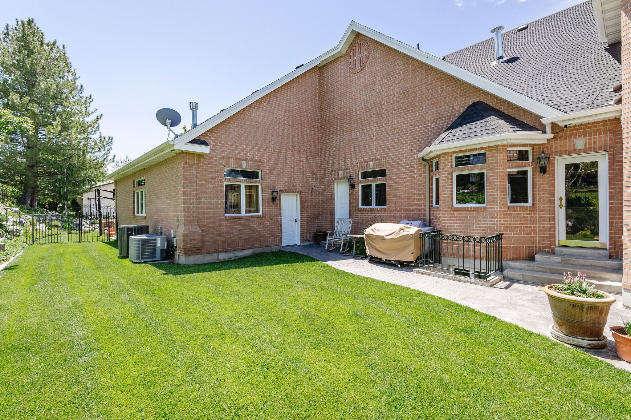 main property photo 88