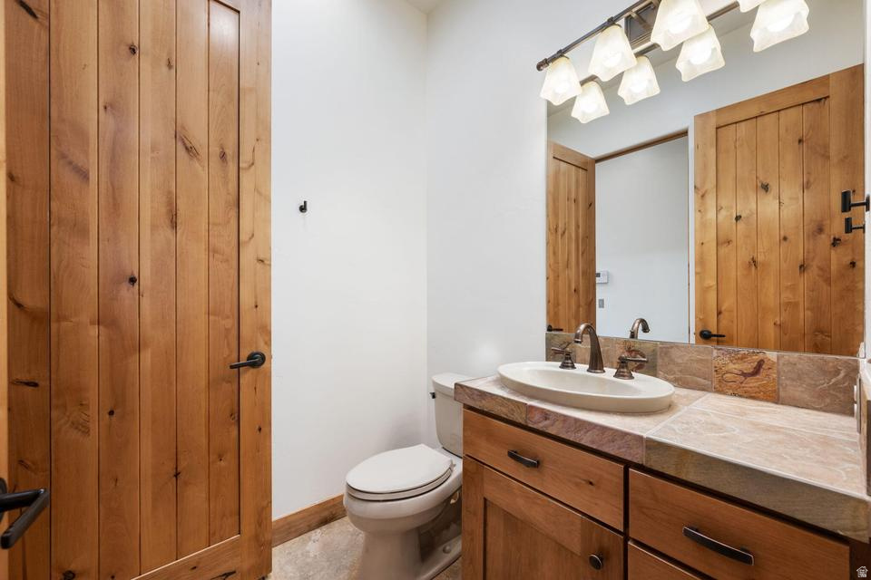 main property photo 23