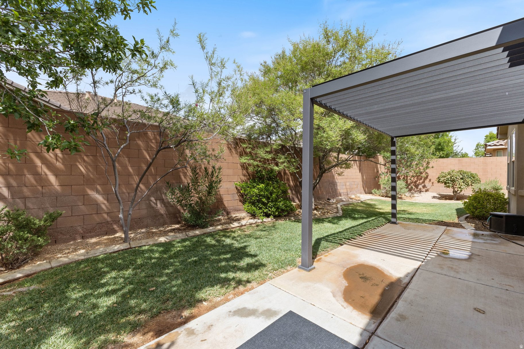 main property photo 29