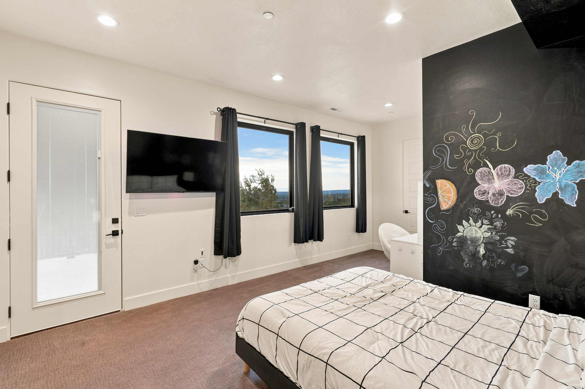 main property photo 90