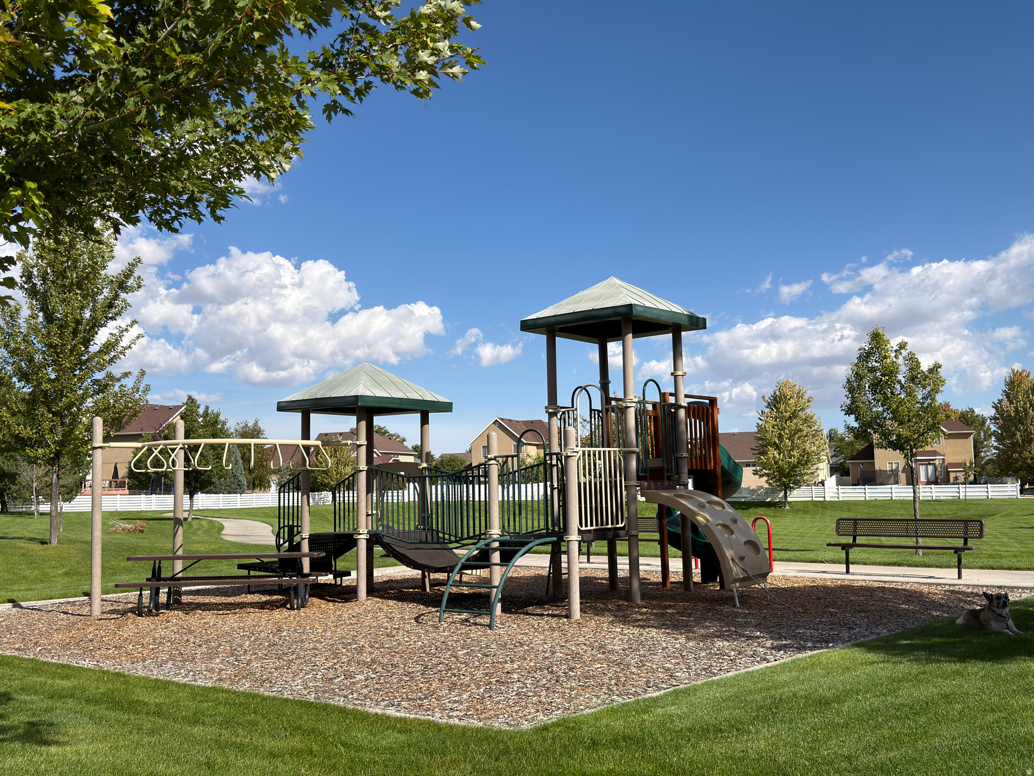 main property photo 25