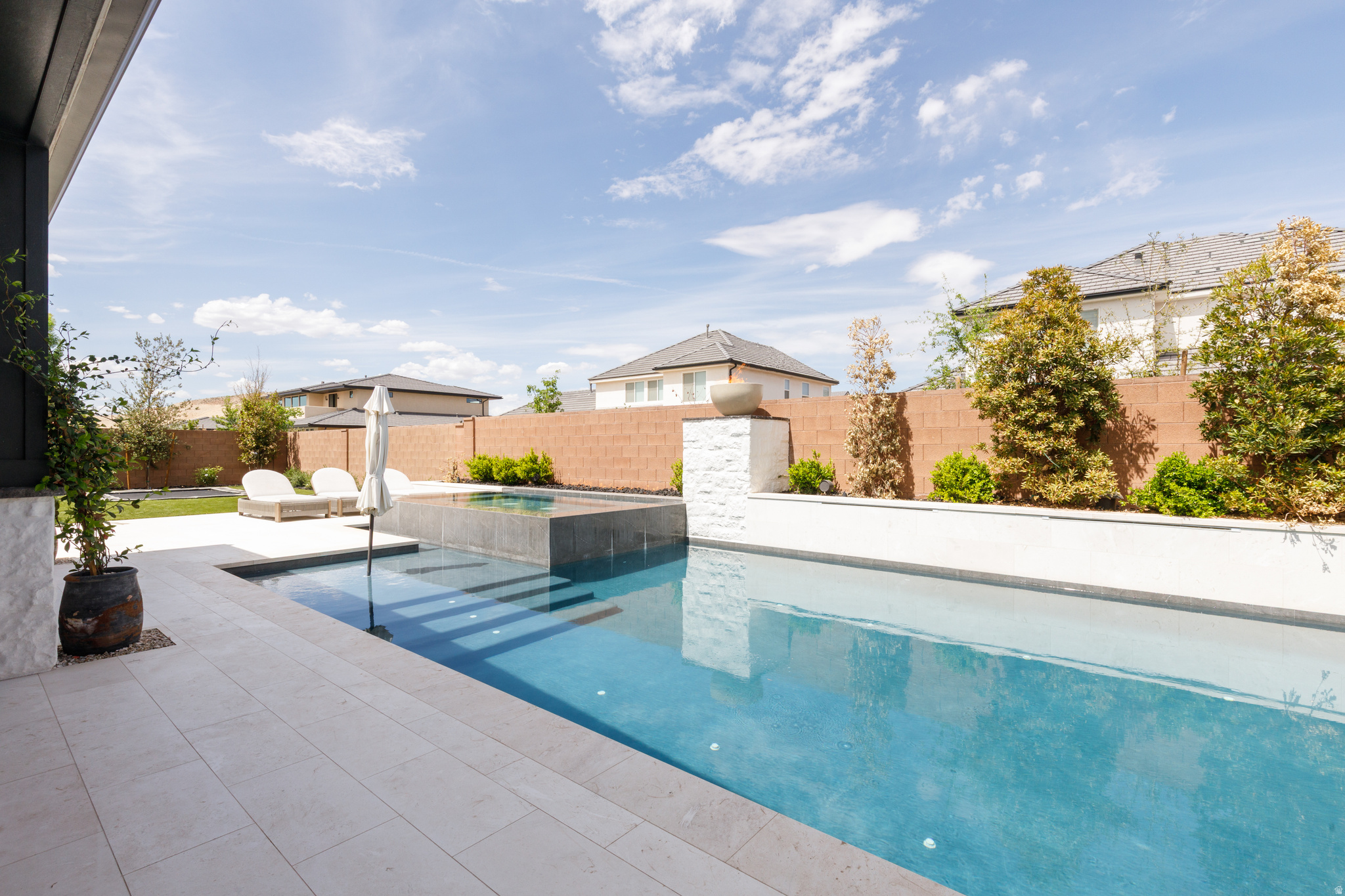 main property photo 75