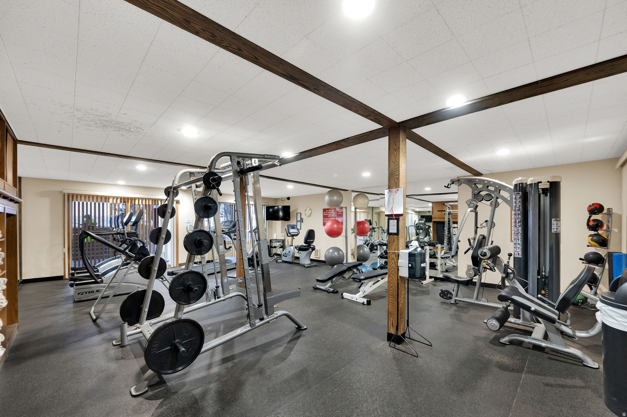 main property photo 41