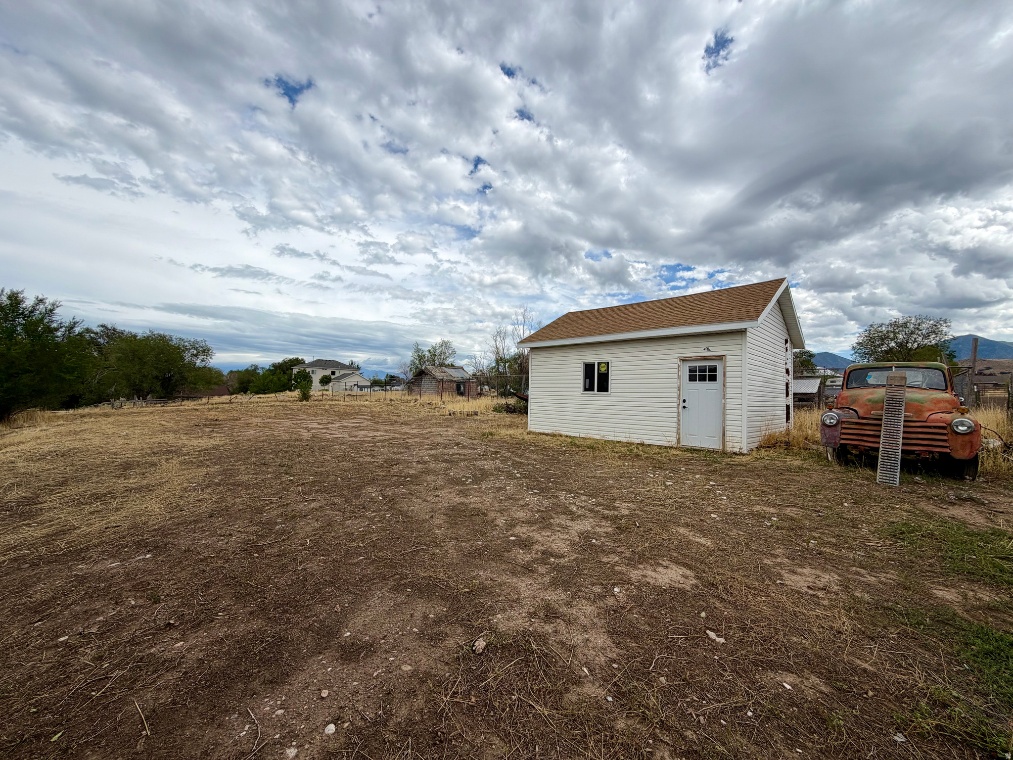 main property photo 41