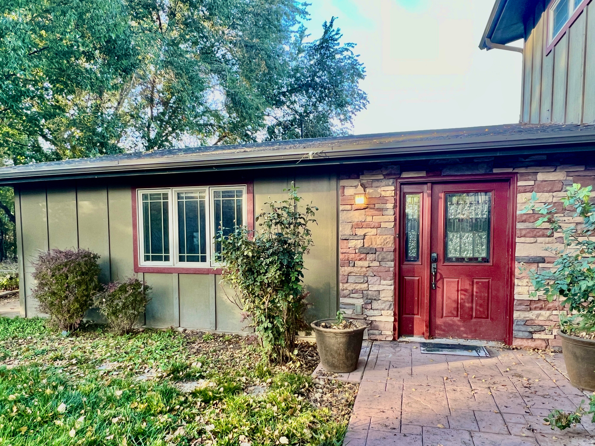 main property photo 13