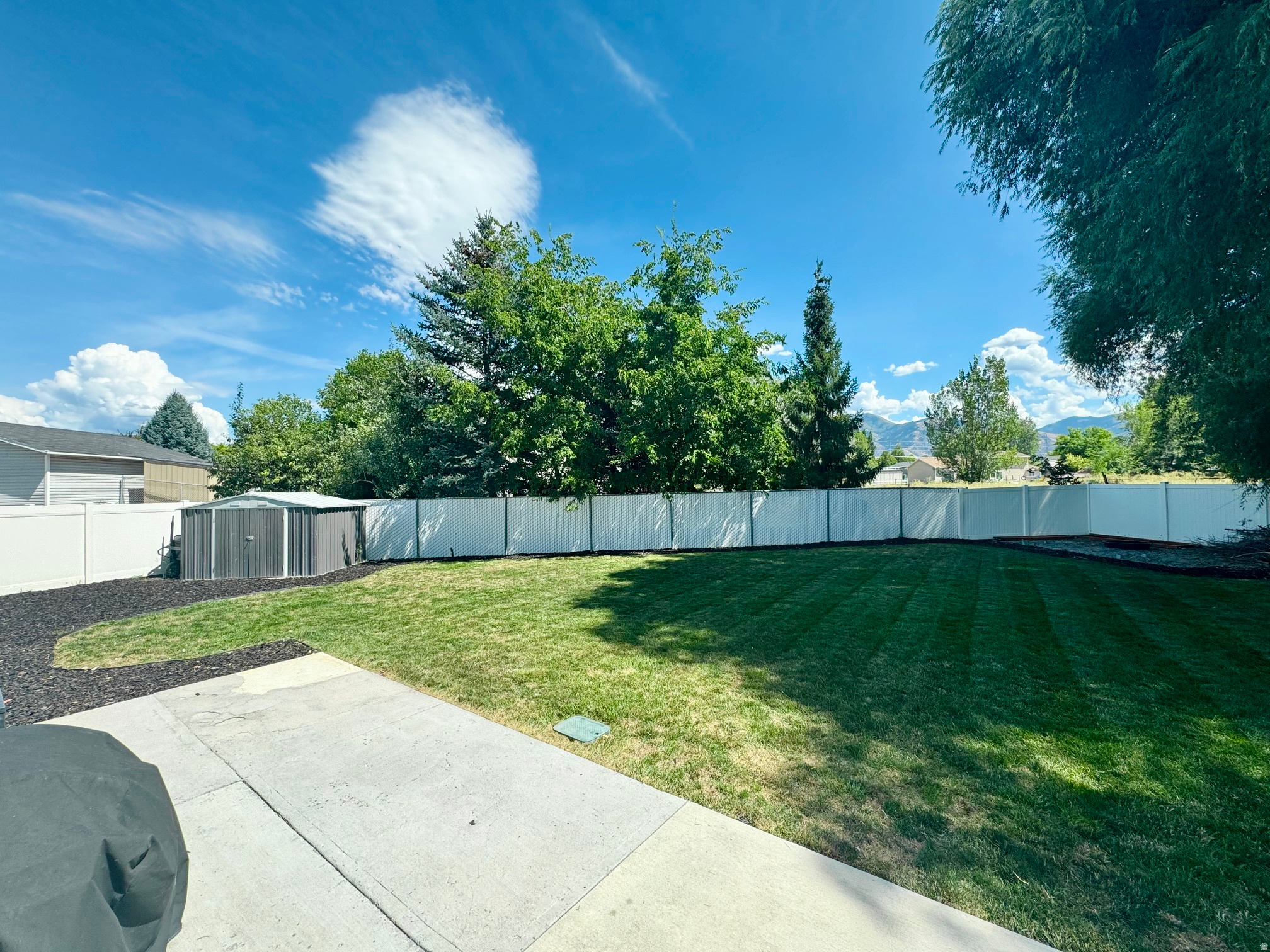 main property photo 33