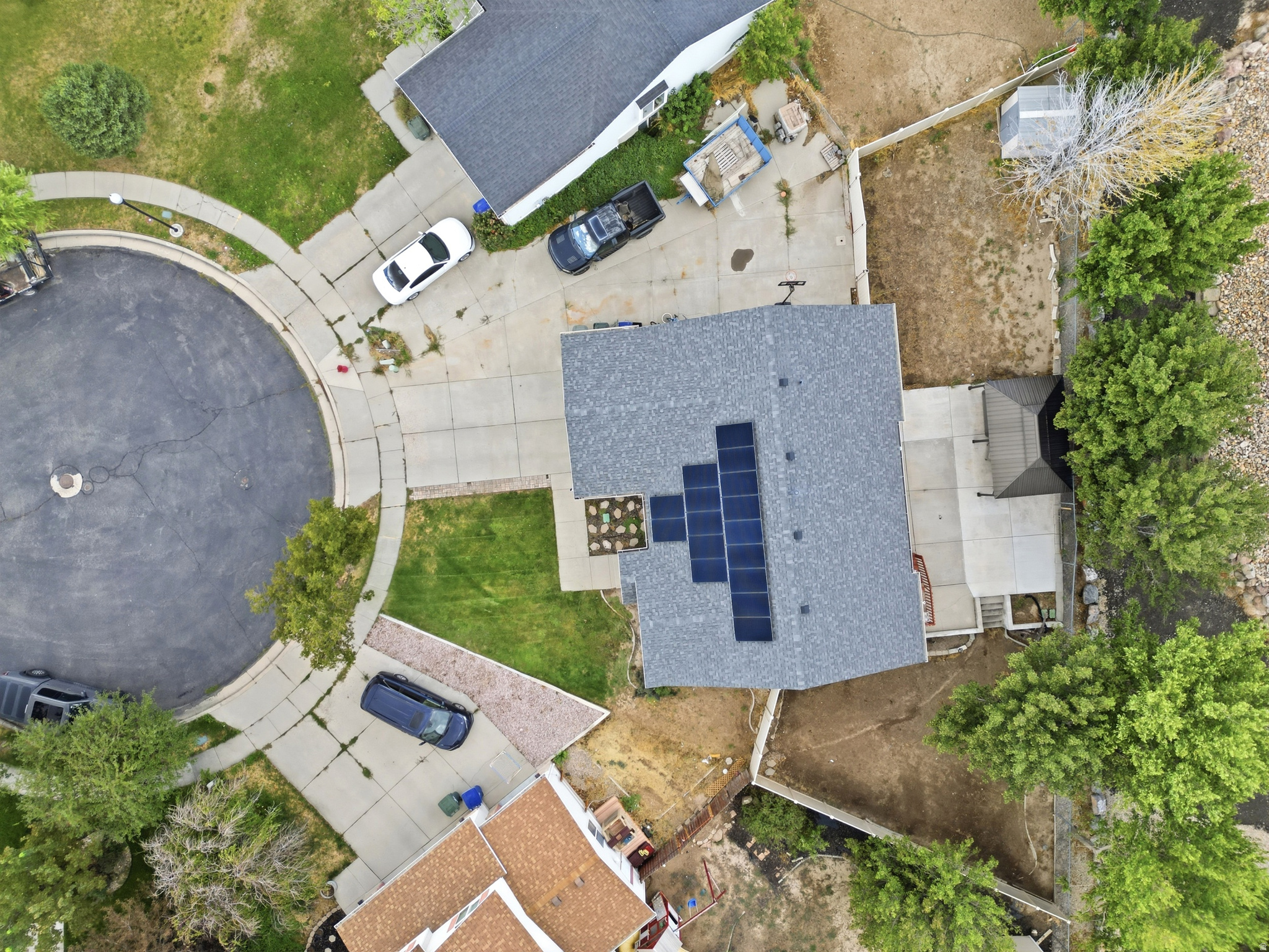main property photo 28