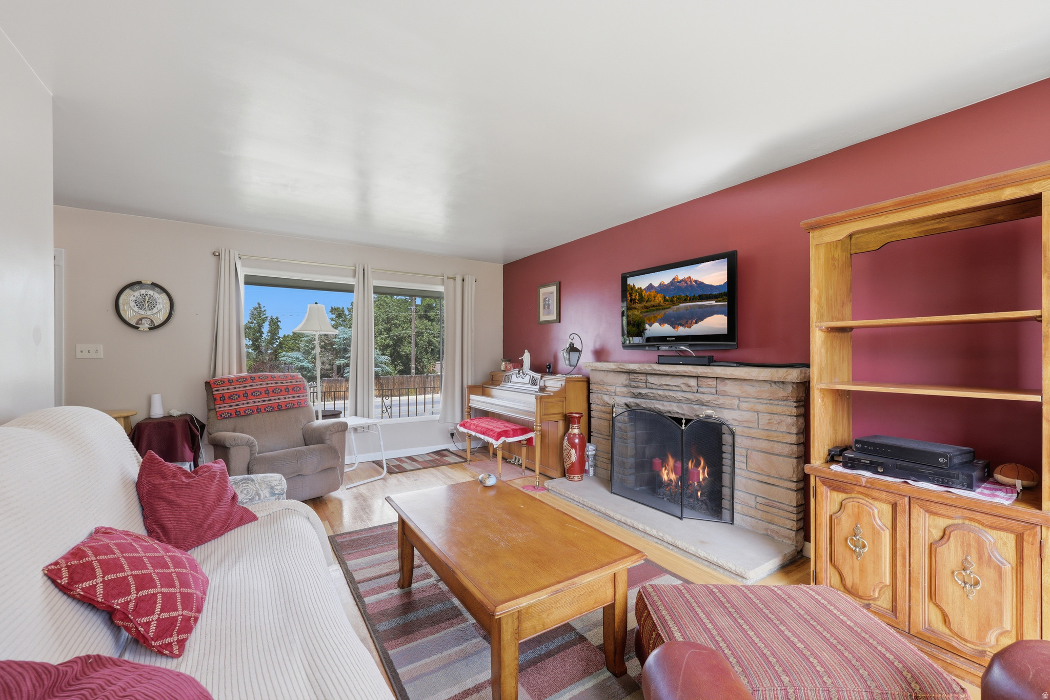 main property photo 10