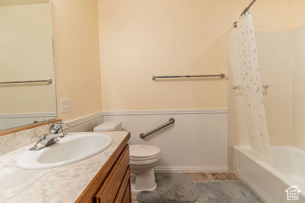 main property photo 38