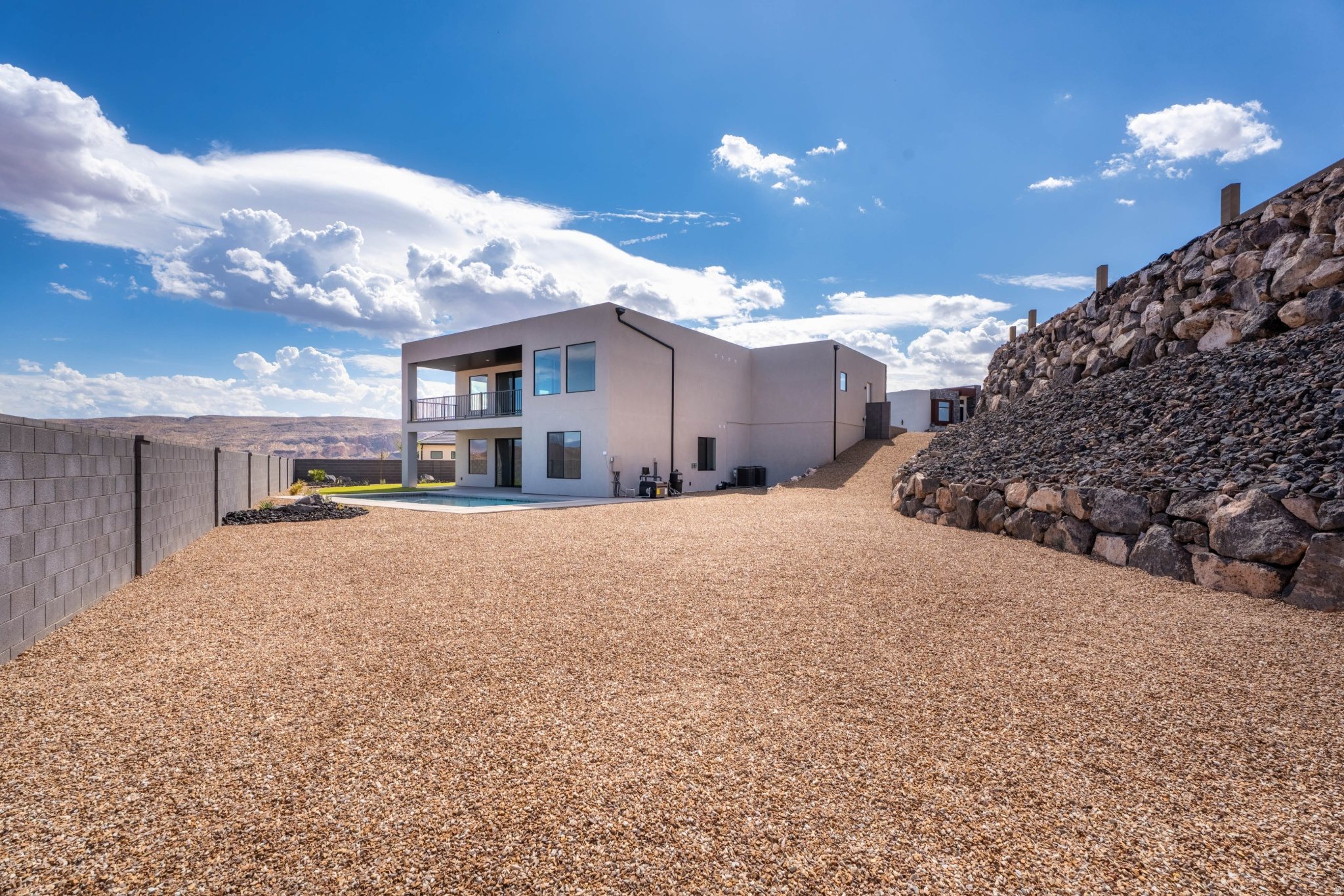 main property photo 76