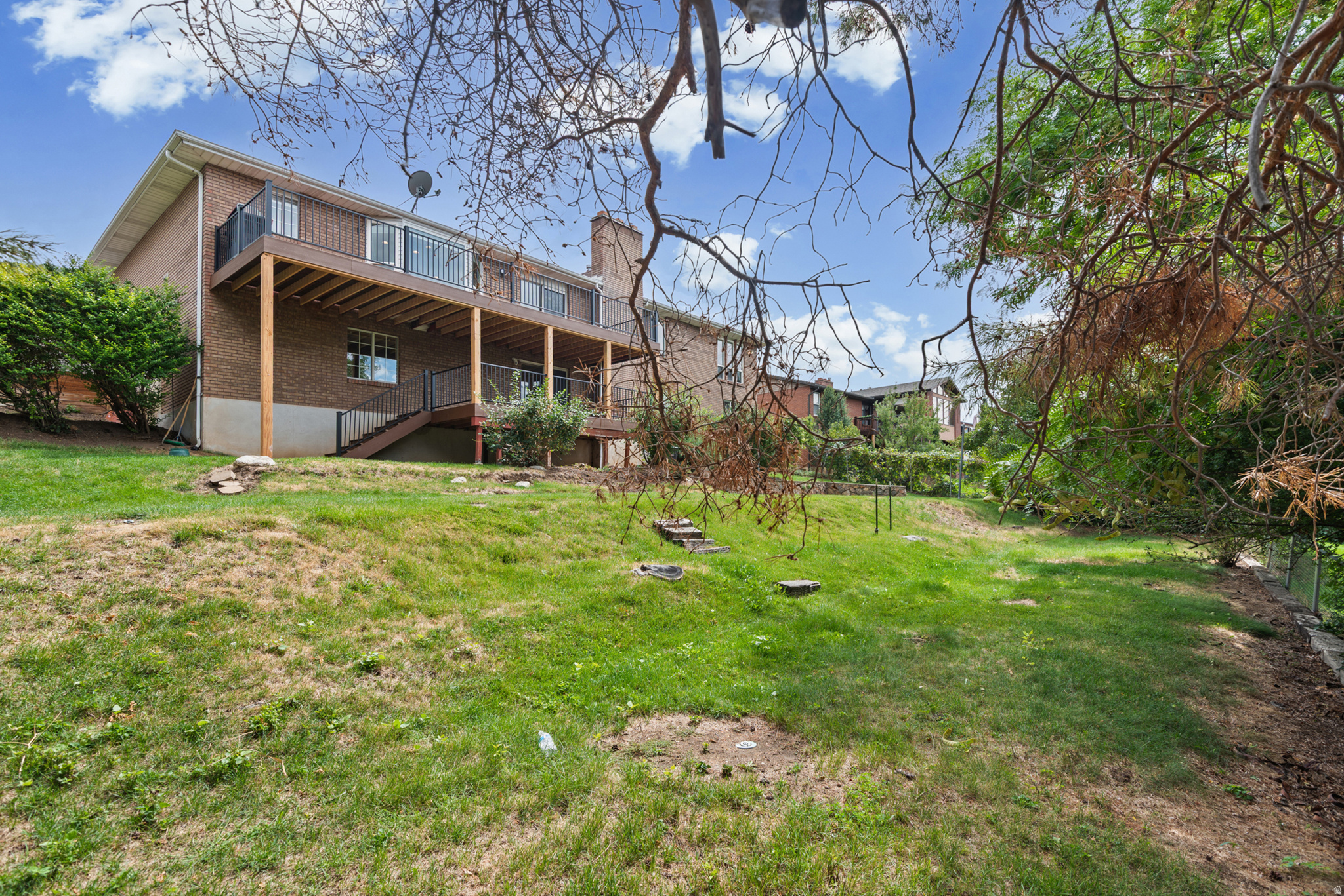main property photo 37