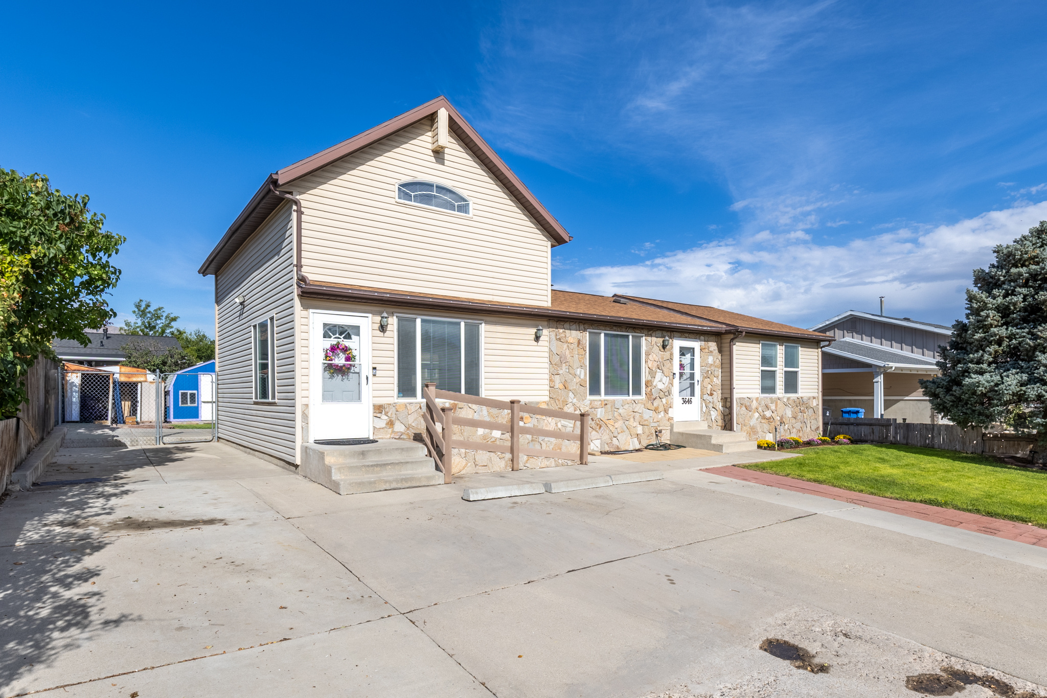 main property photo 41