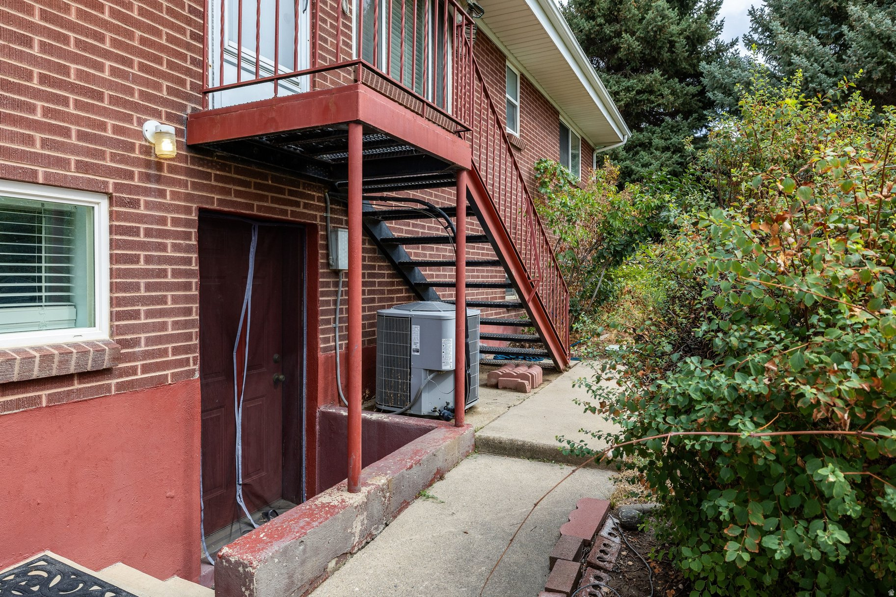 main property photo 23
