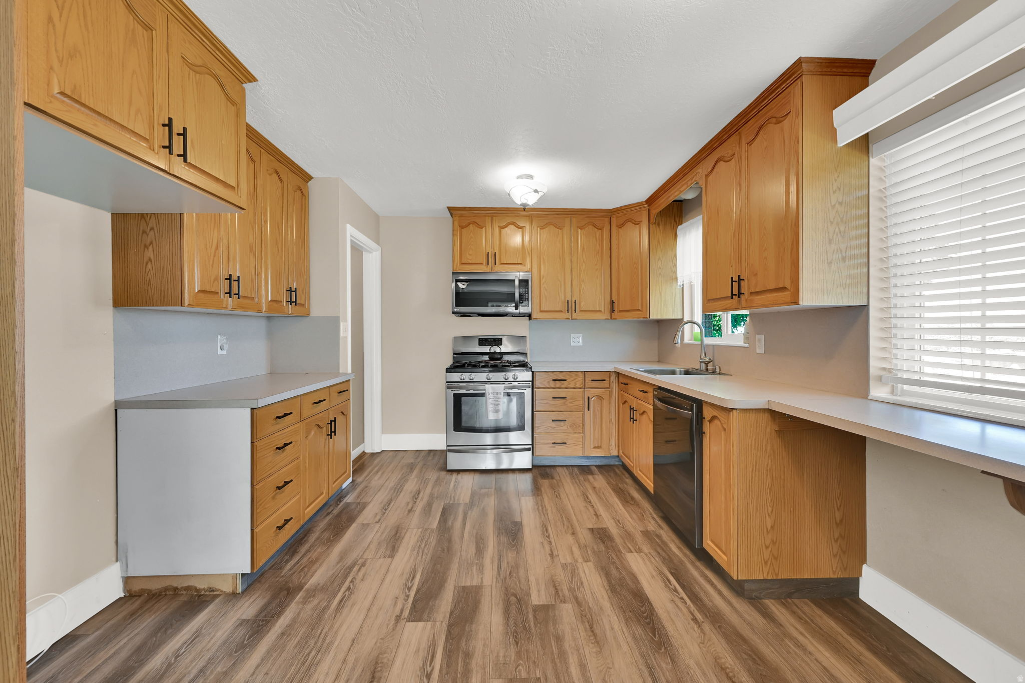 main property photo 7